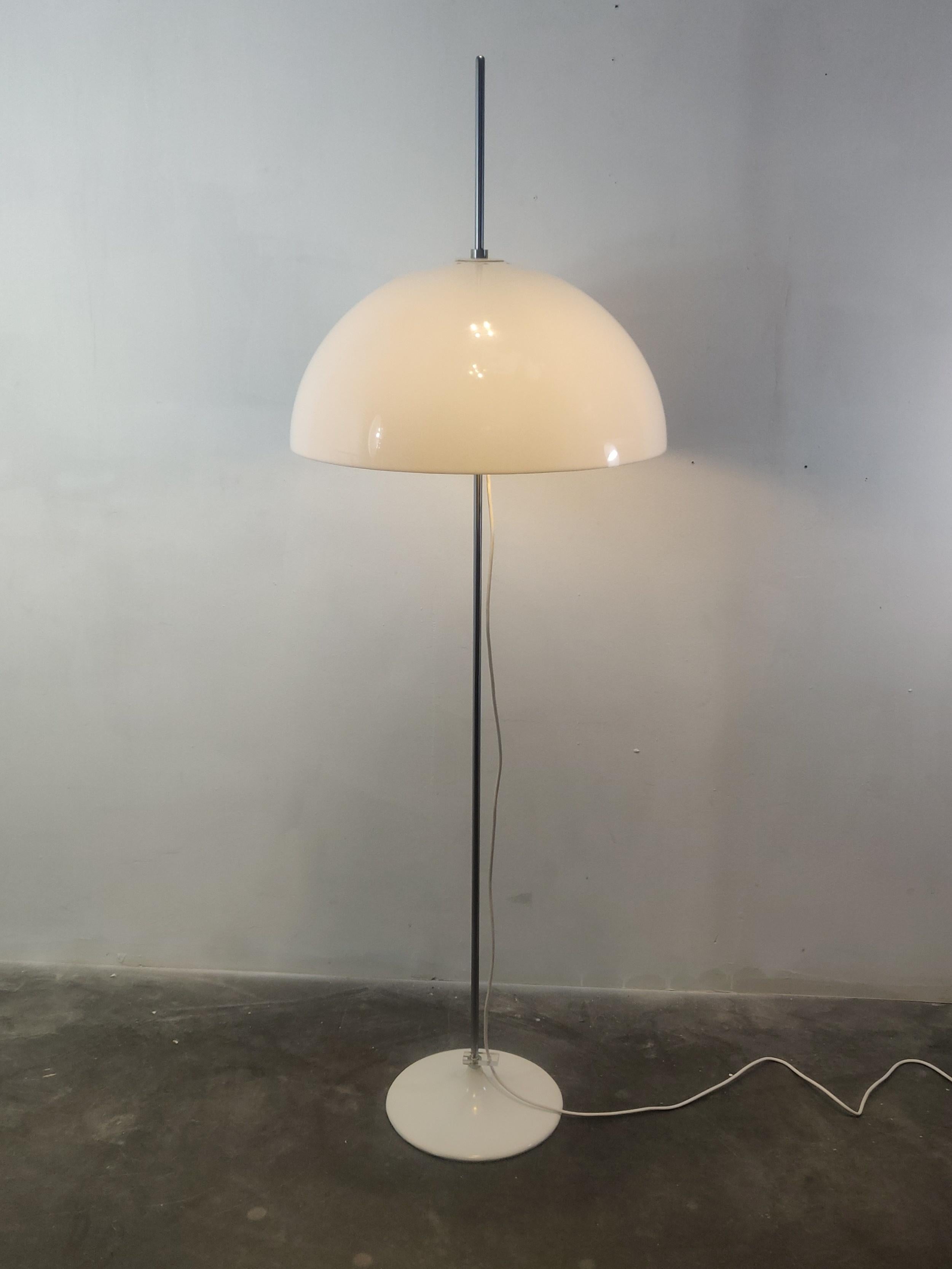 stehlampe pilz beige