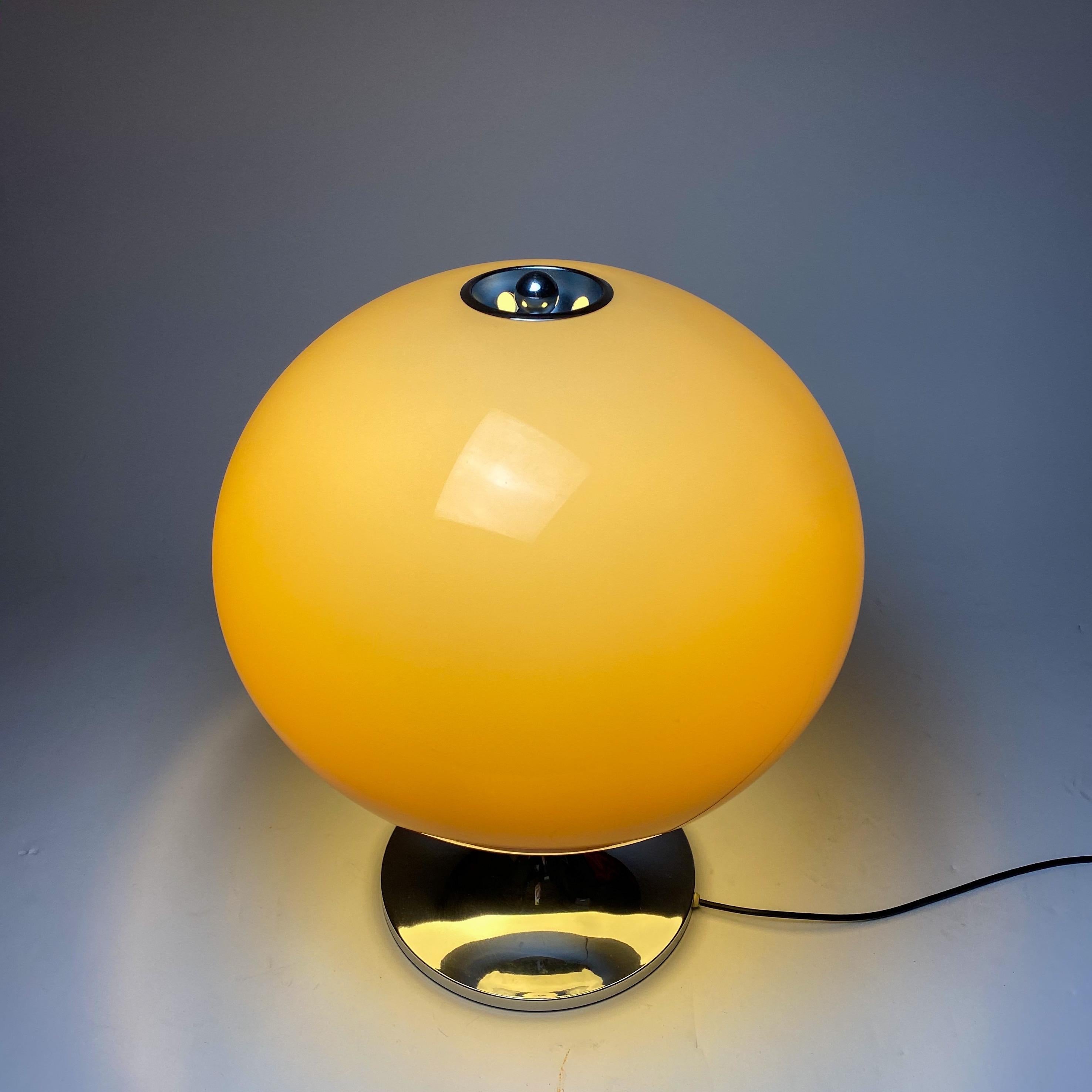 Italian Large Space Age Mushroom Table Lamp in Style of Harvey Guzzini
