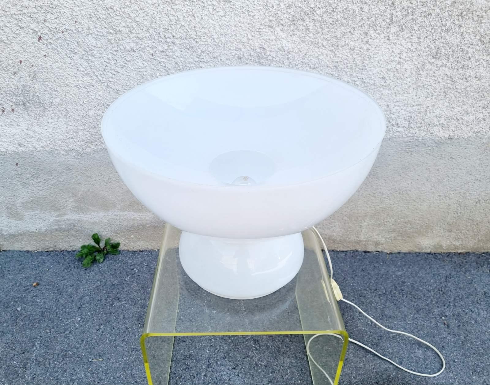 Rare Table or Floor lamp made by Ecolight/Valenti in Italy in the 70s
Classis Space age design
Mushroom shade