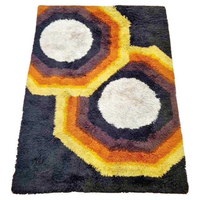 70 Round Rug Italian Modern Space Age Round Rug, Italy 70s For Sale at 1stDibs