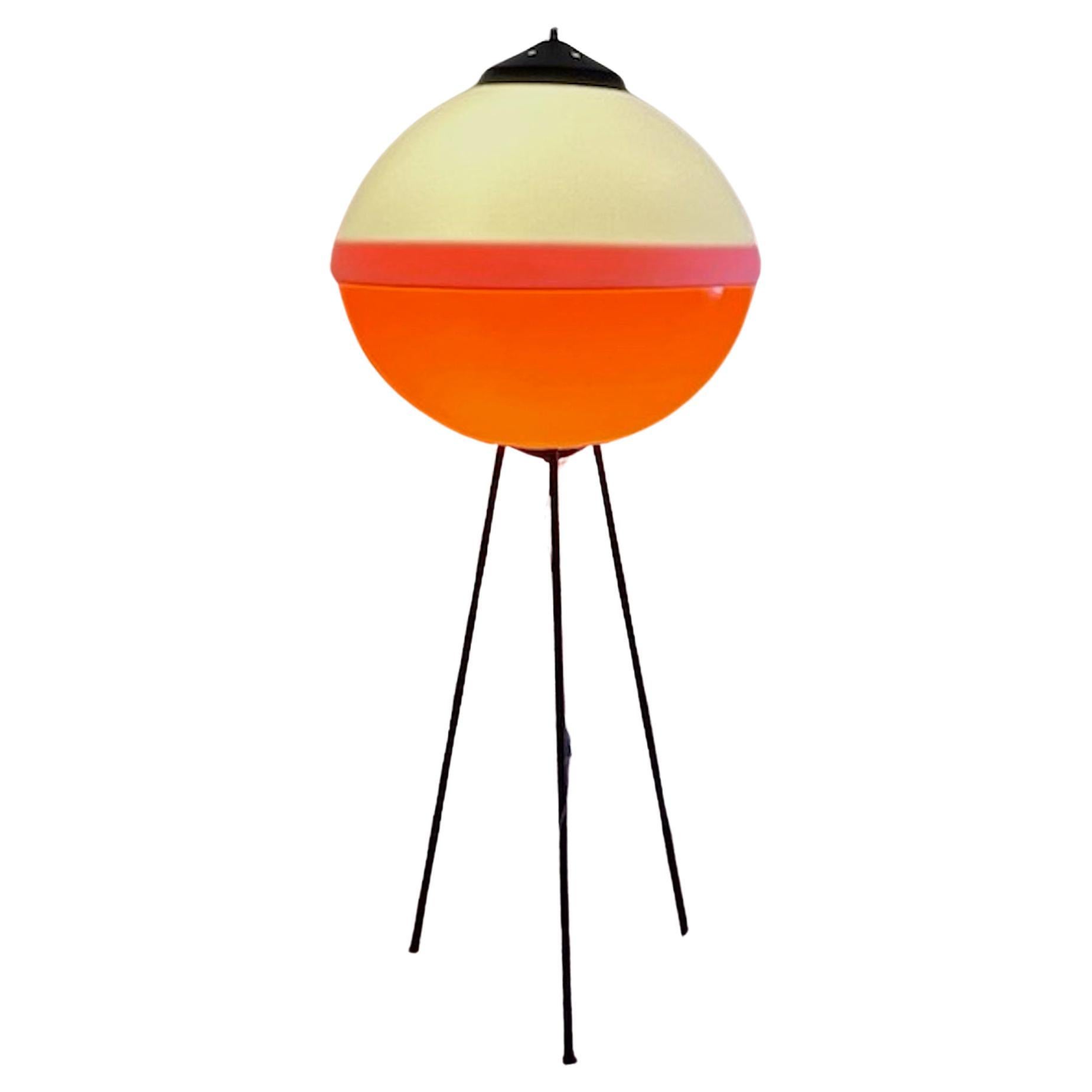 Ère spatiale Grand lampadaire tripode de l'ère spatiale, années 60 - Lampadaire italien UFO style Stilnovo en vente
