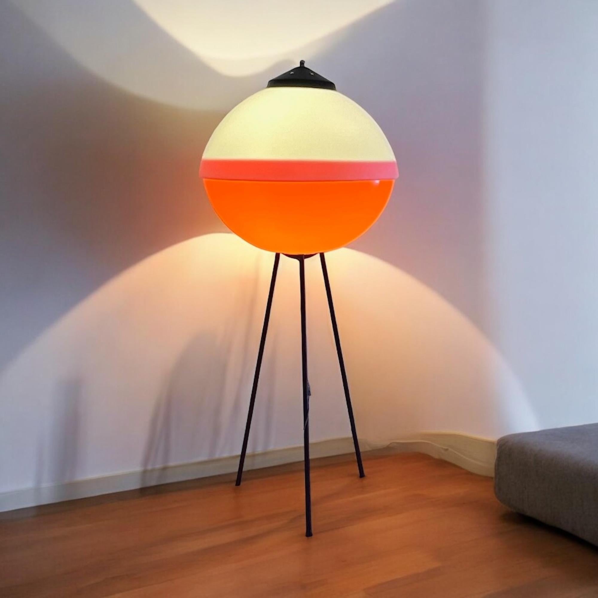 stilnovo flying saucer lamp
