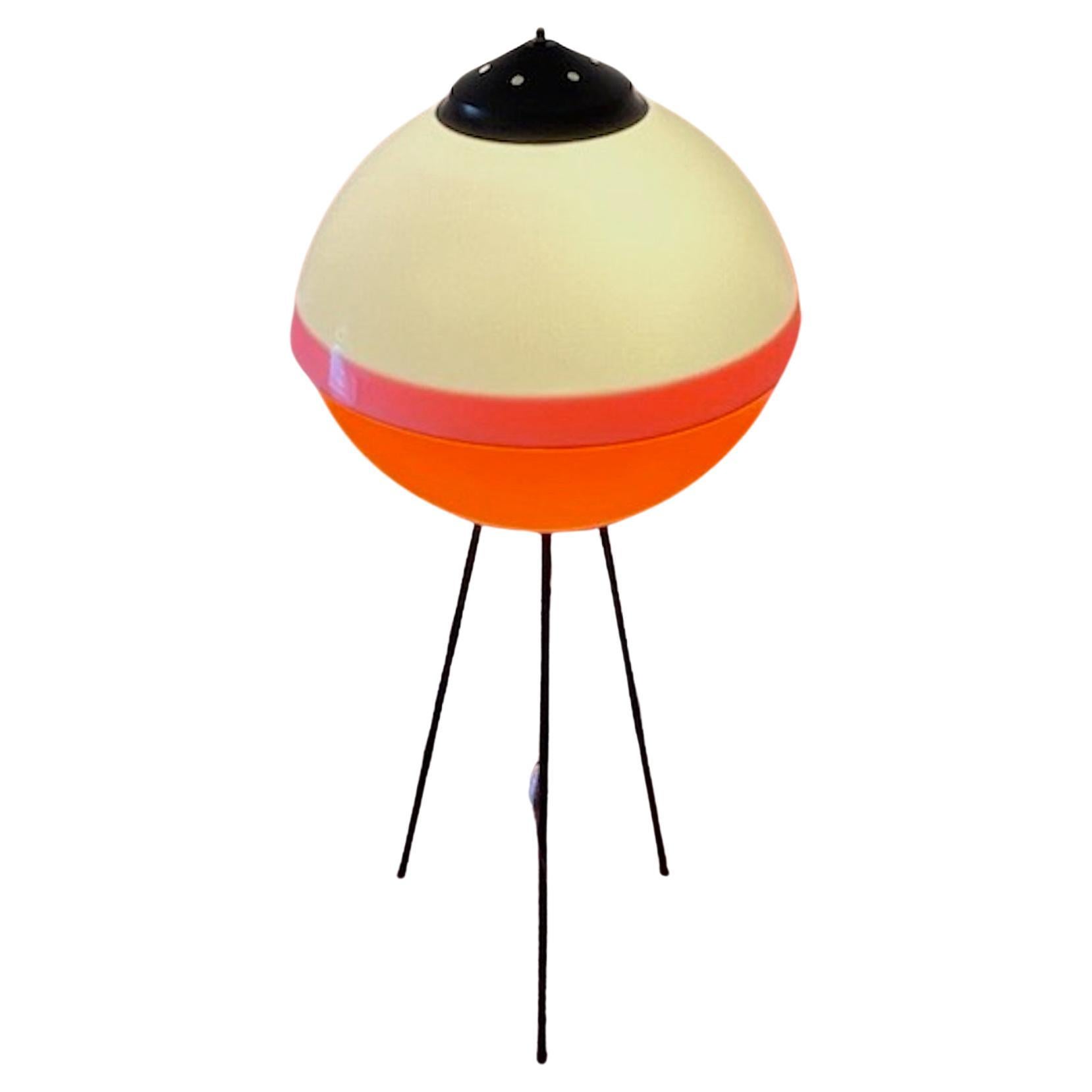 Mid-20th Century Large Space Age Tripod Floor Lamp, 60s - Italian UFO Lamp Stilnovo Style For Sale