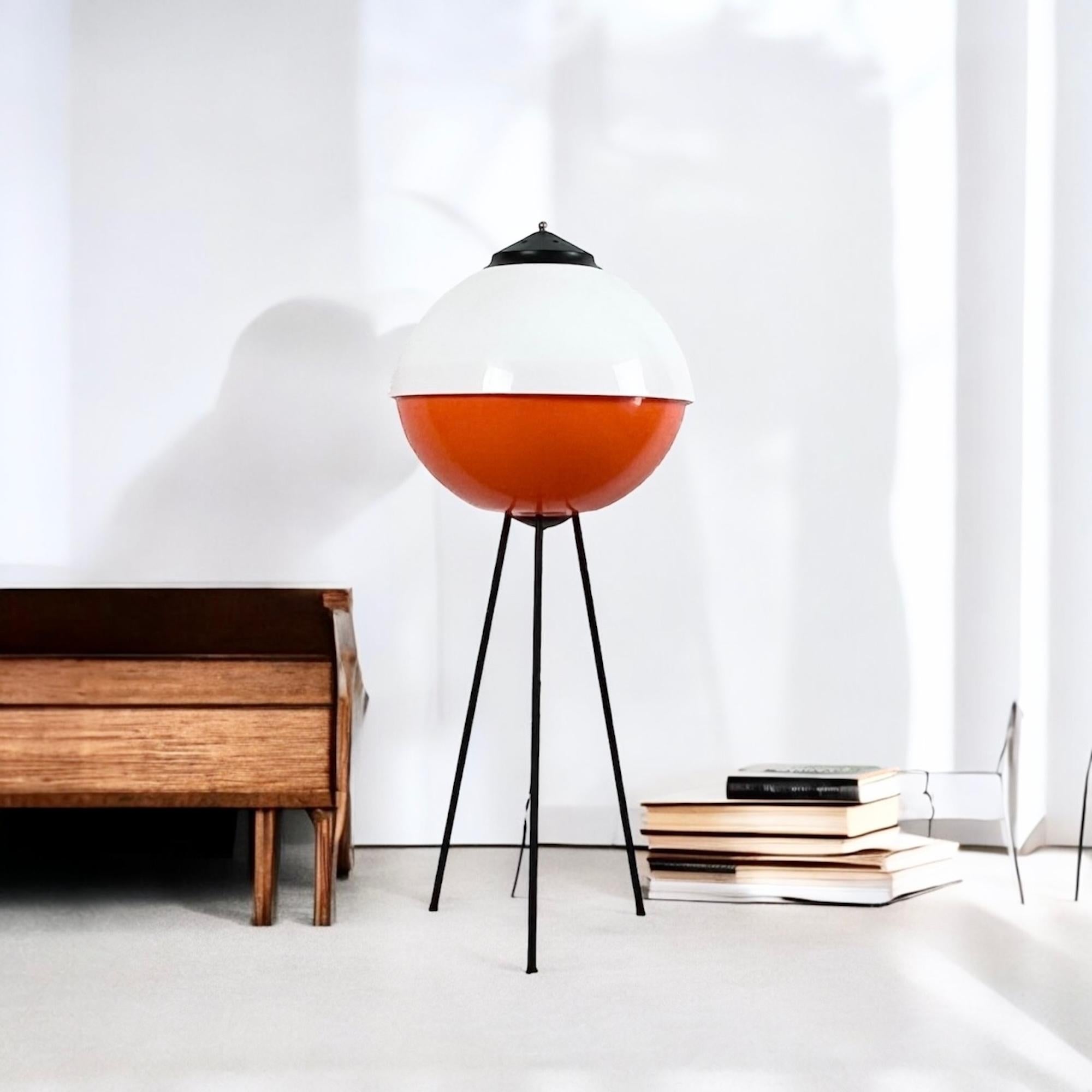 Large Space Age Tripod Floor Lamp, 60s - Italian UFO Lamp Stilnovo Style 1