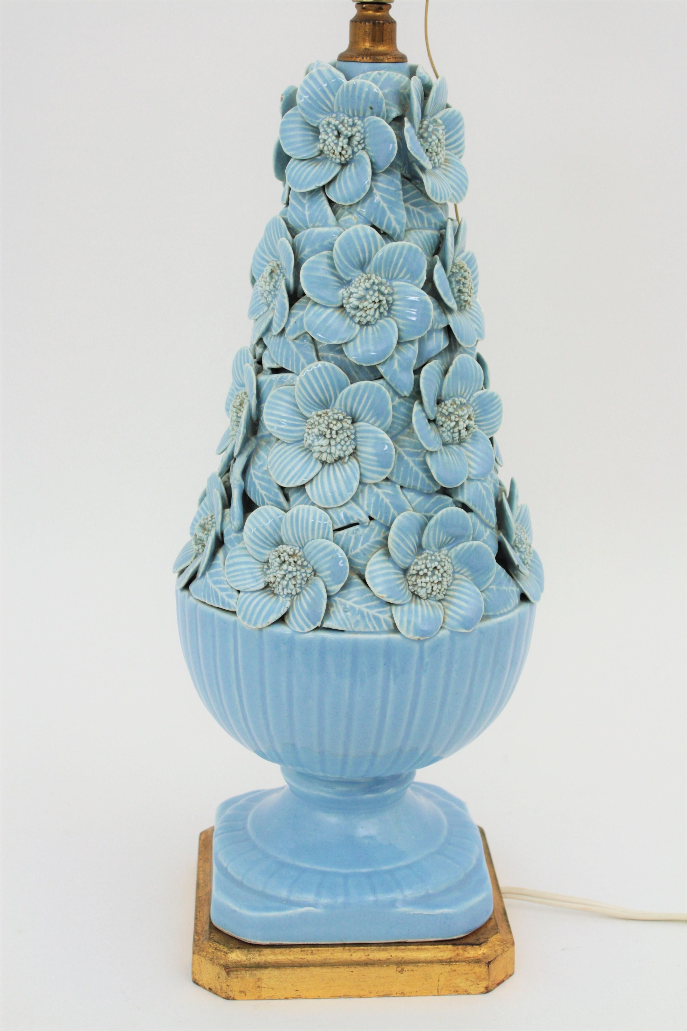 Large Spanish 1960s Floral Majolica Blue Glazed Manises Ceramic Table Lamp In Excellent Condition In Barcelona, ES