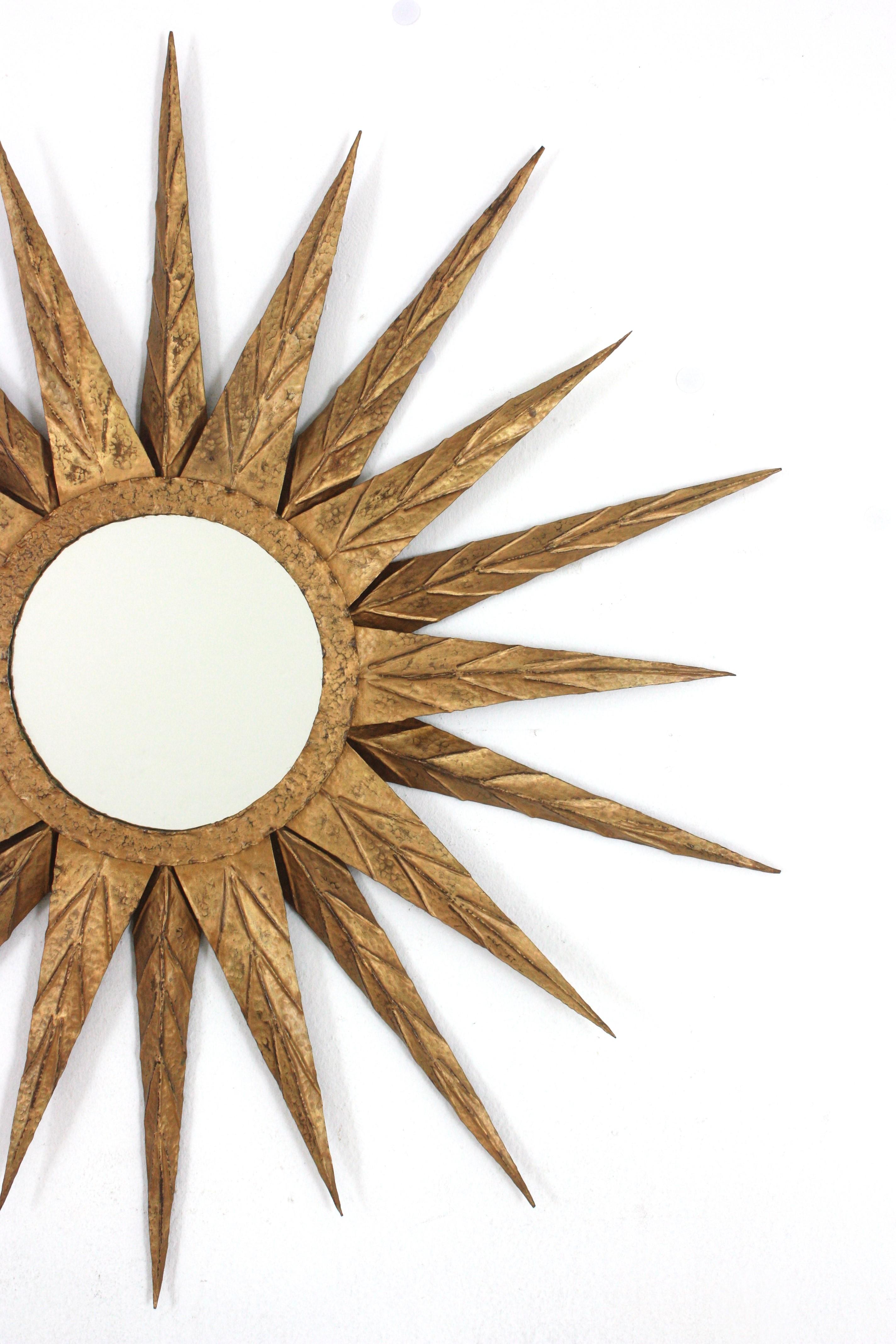 Large Spanish Brutalist Sunburst Mirror in Gilt Metal, 1950s For Sale 6