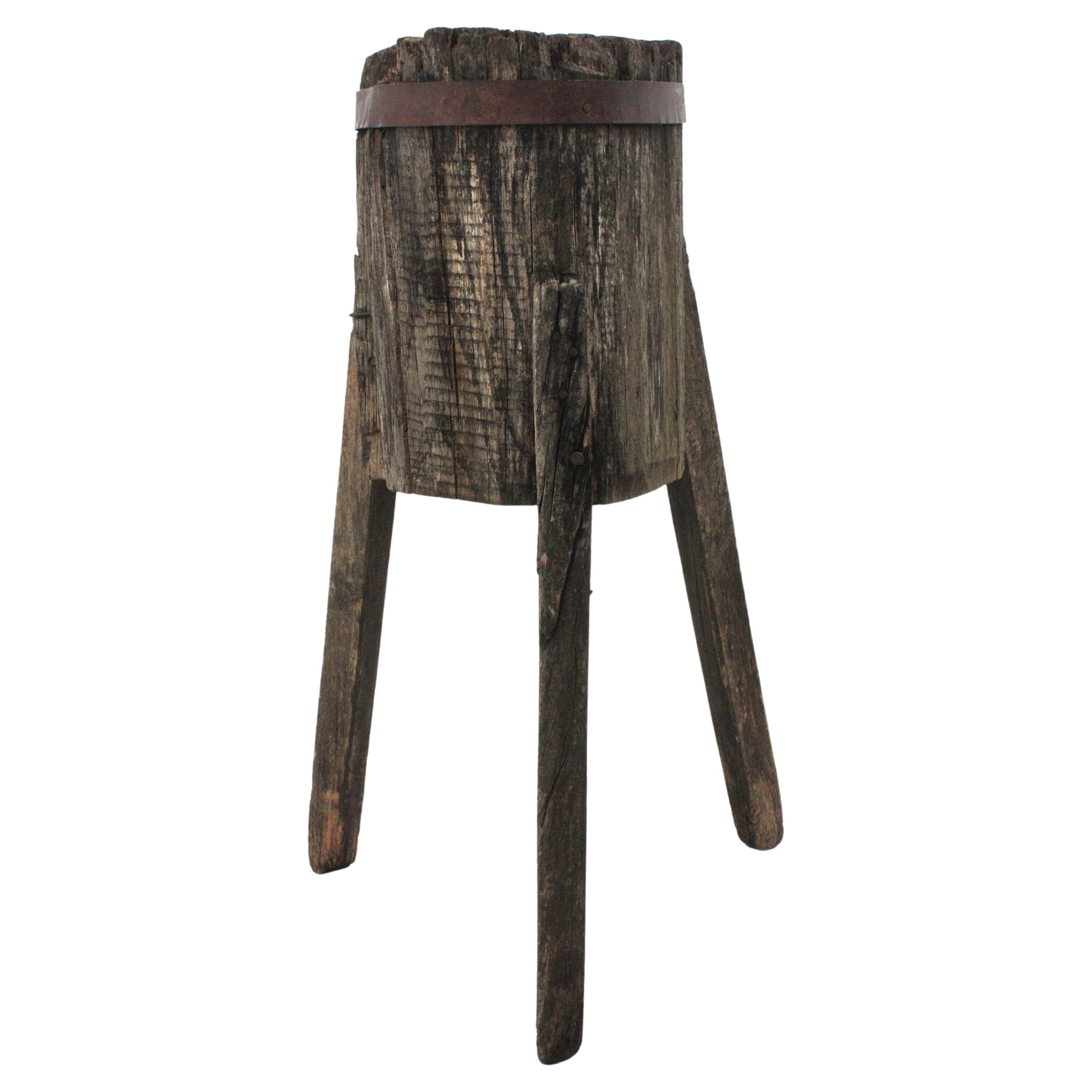 Spanish Butcher Block Side Table / Brutalist Wabi Sabi Rustic Tripod Side Table, 1930s- 1940s
Originally used as butcher's table.To be used as side table or stand to display sculptures or decorative objects.
The Murano glass squirrel sculpture and