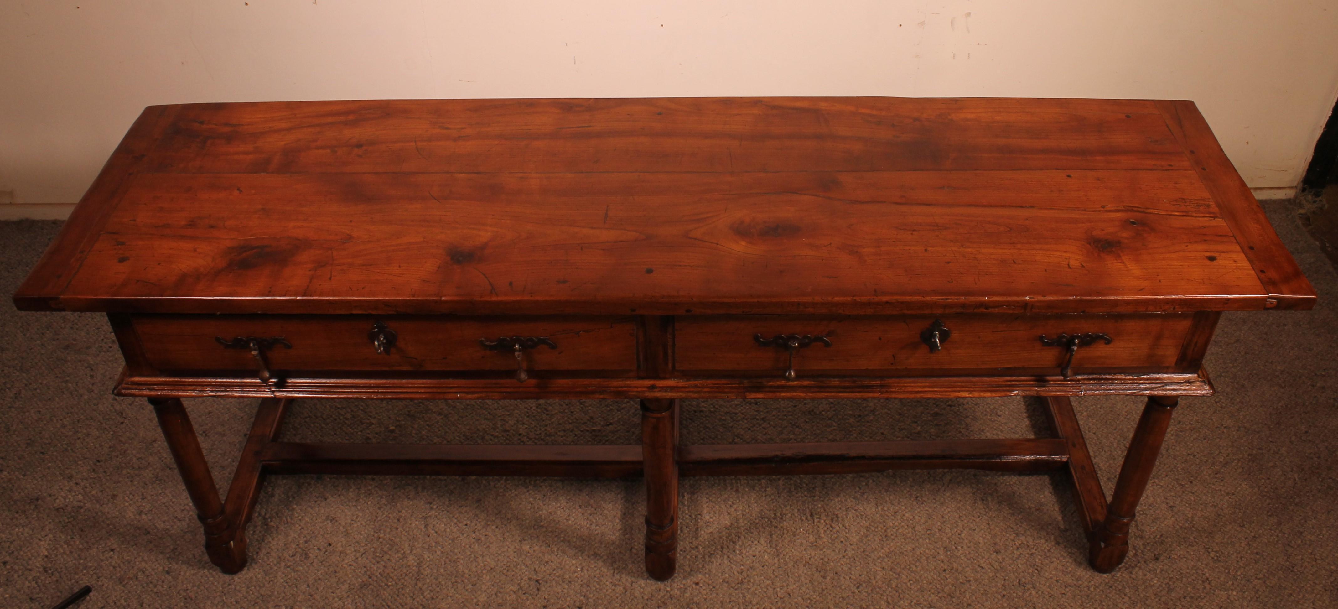 Large Spanish Console with 17° Century in Cherry Wood For Sale 6