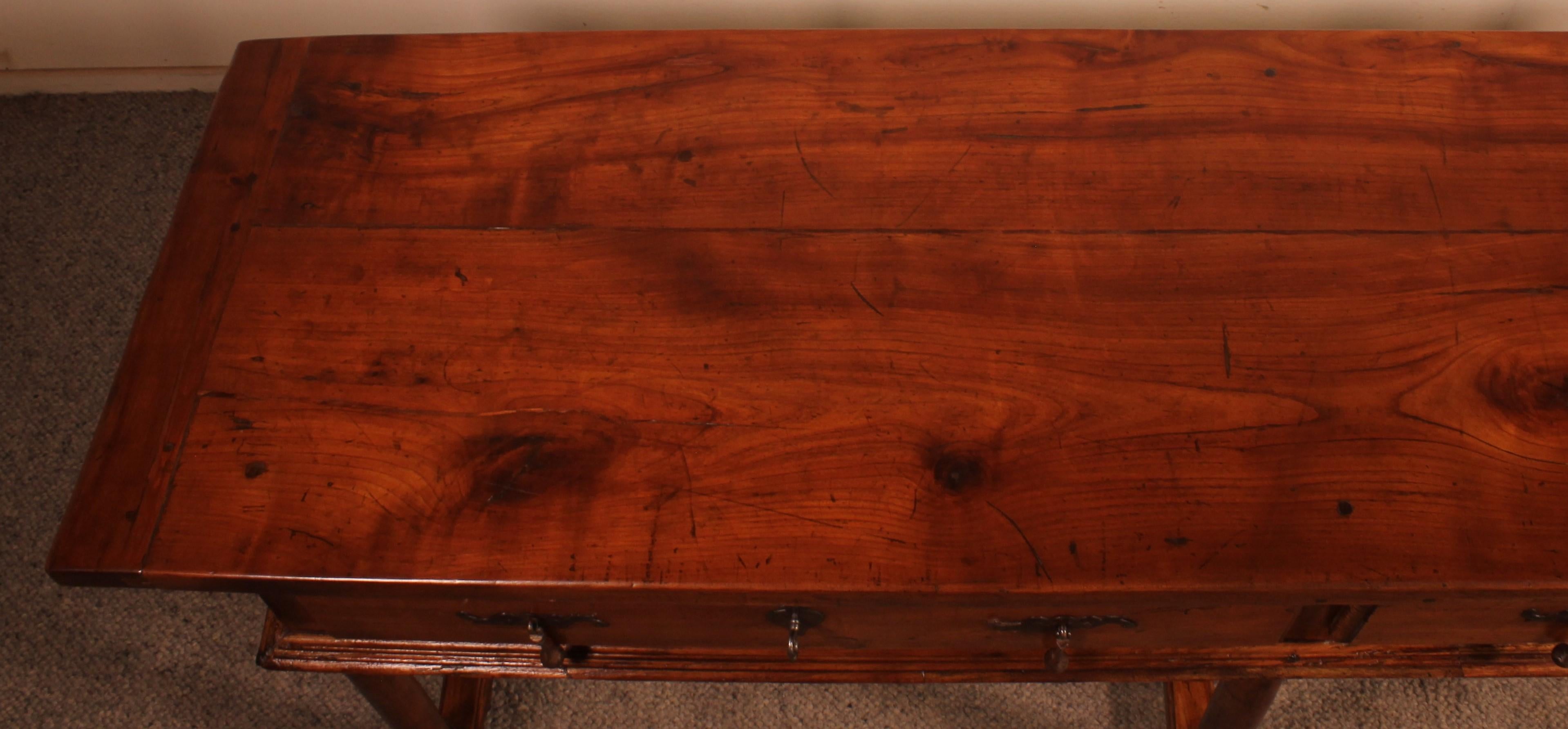 Large Spanish Console with 17° Century in Cherry Wood For Sale 7