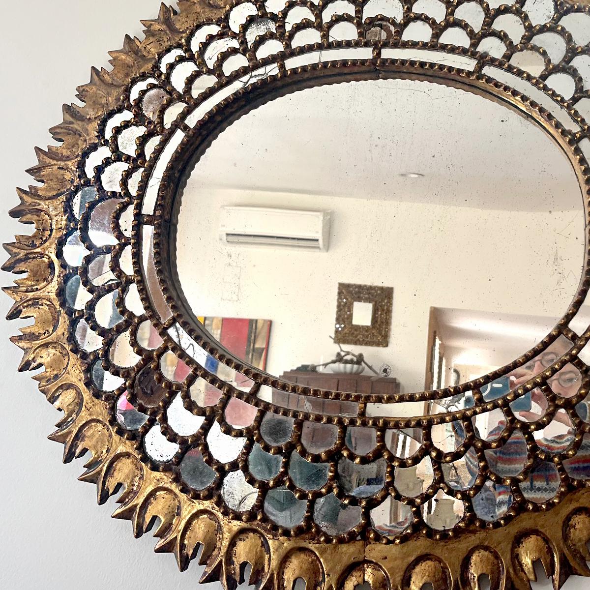 Grand miroir espagnol doré Bon état - En vente à New York, NY