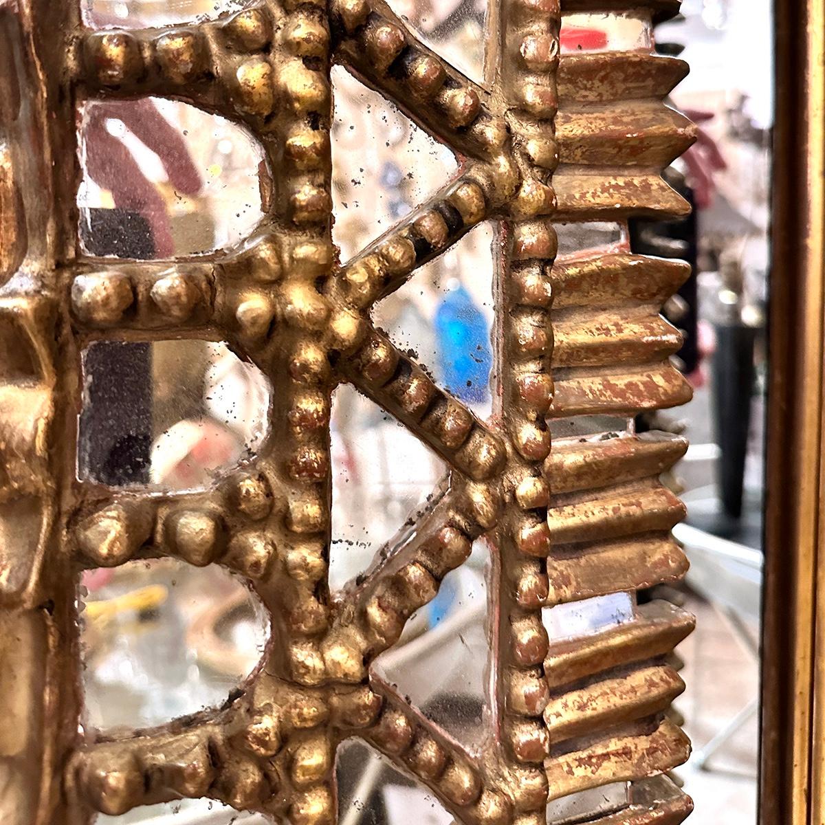 Grand miroir espagnol doré Bon état - En vente à New York, NY