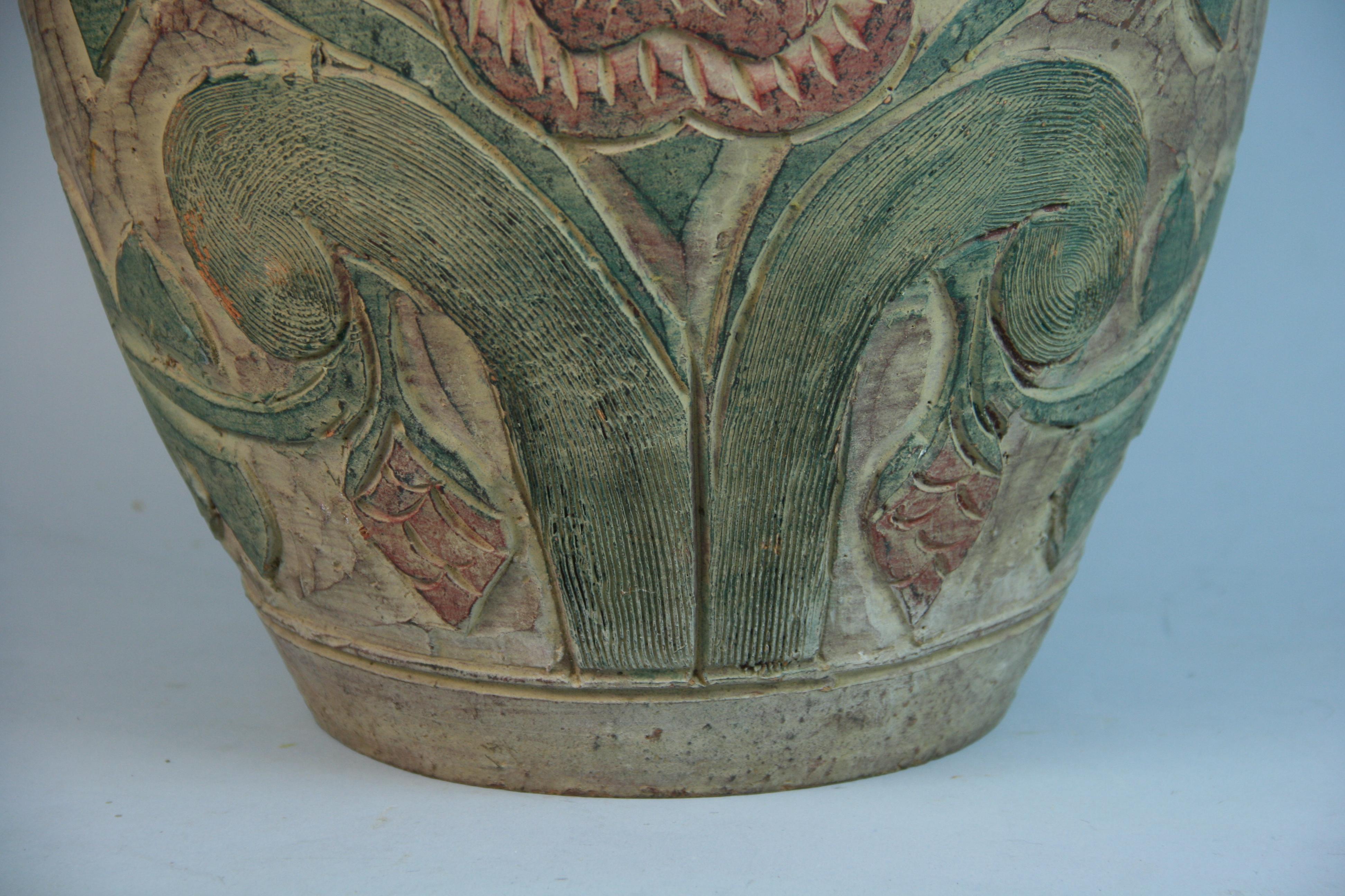 Metà XX secolo Grande vaso spagnolo in terracotta incisa in vendita