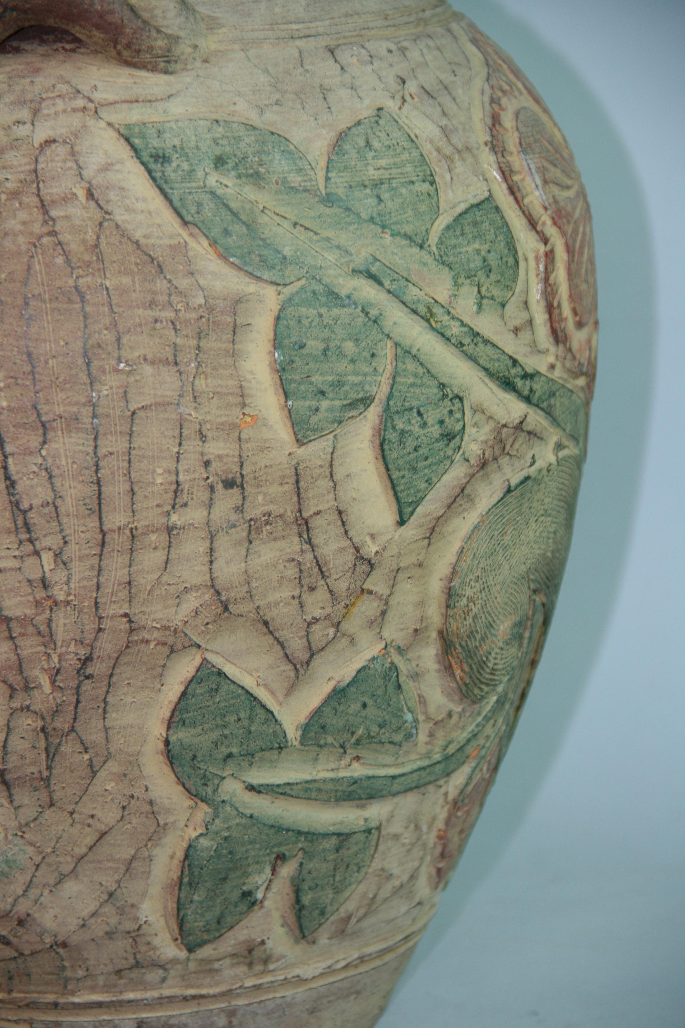 Grande vaso spagnolo in terracotta incisa in vendita 1