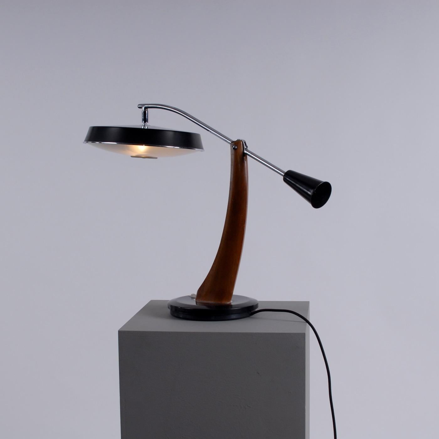 Mid-20th Century Large Spanish Mid-Century Modern Adjustable Metal and Oak Desk Table Lamp Fase For Sale
