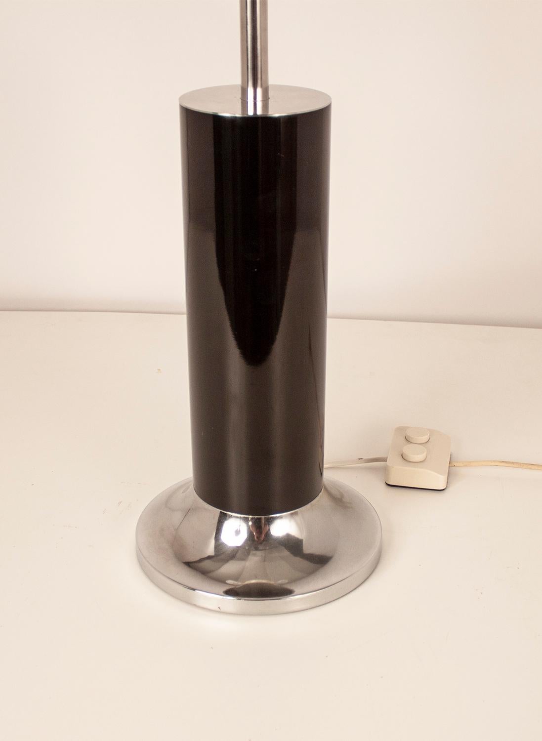Late 20th Century Large Reggiani Table Lamp Chrome and Black Enameled Metal, 1970s For Sale