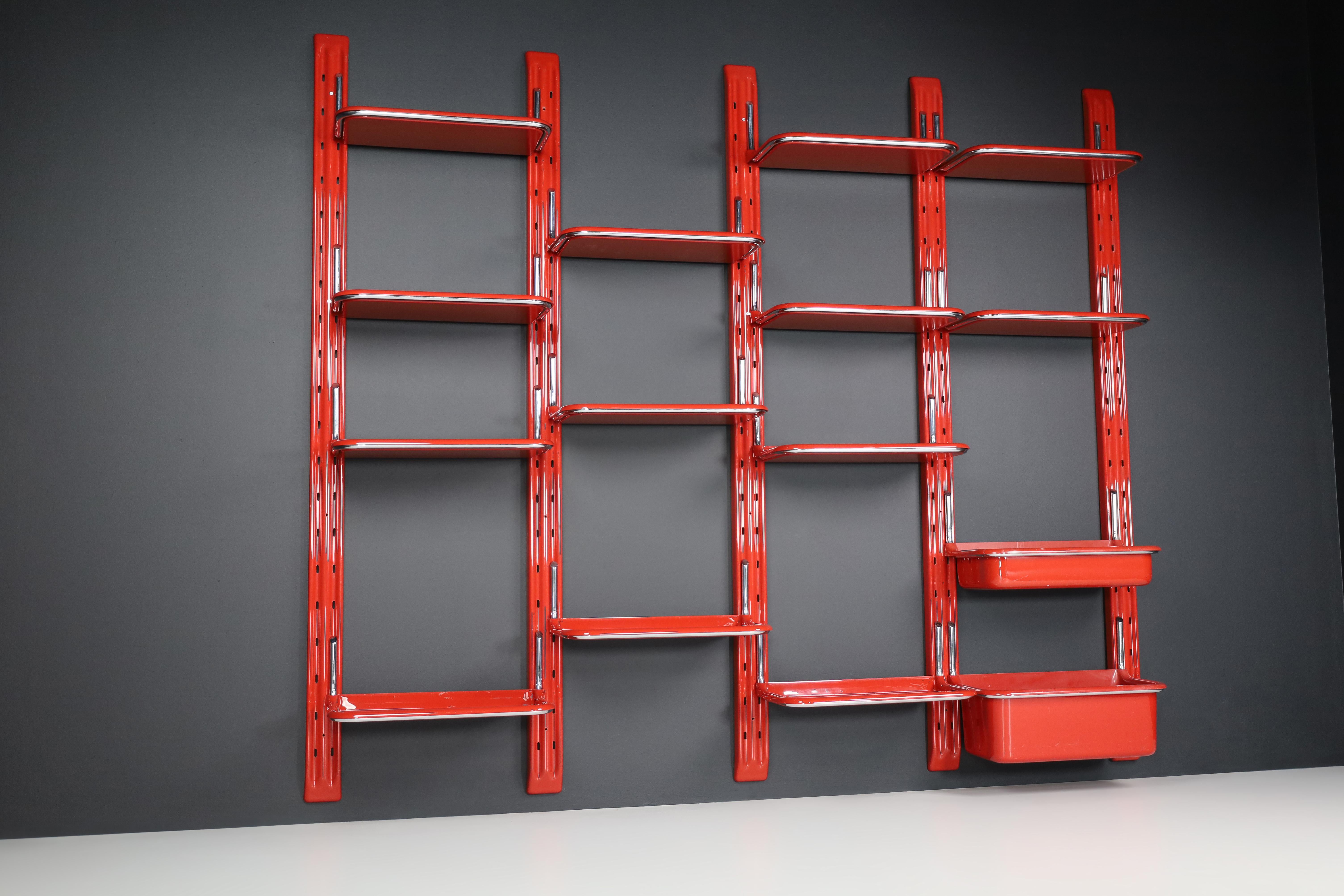 Mid-Century Modern Large Speedy Bookcase by Alberto Rosselli for Saporiti, Italy the 1970s