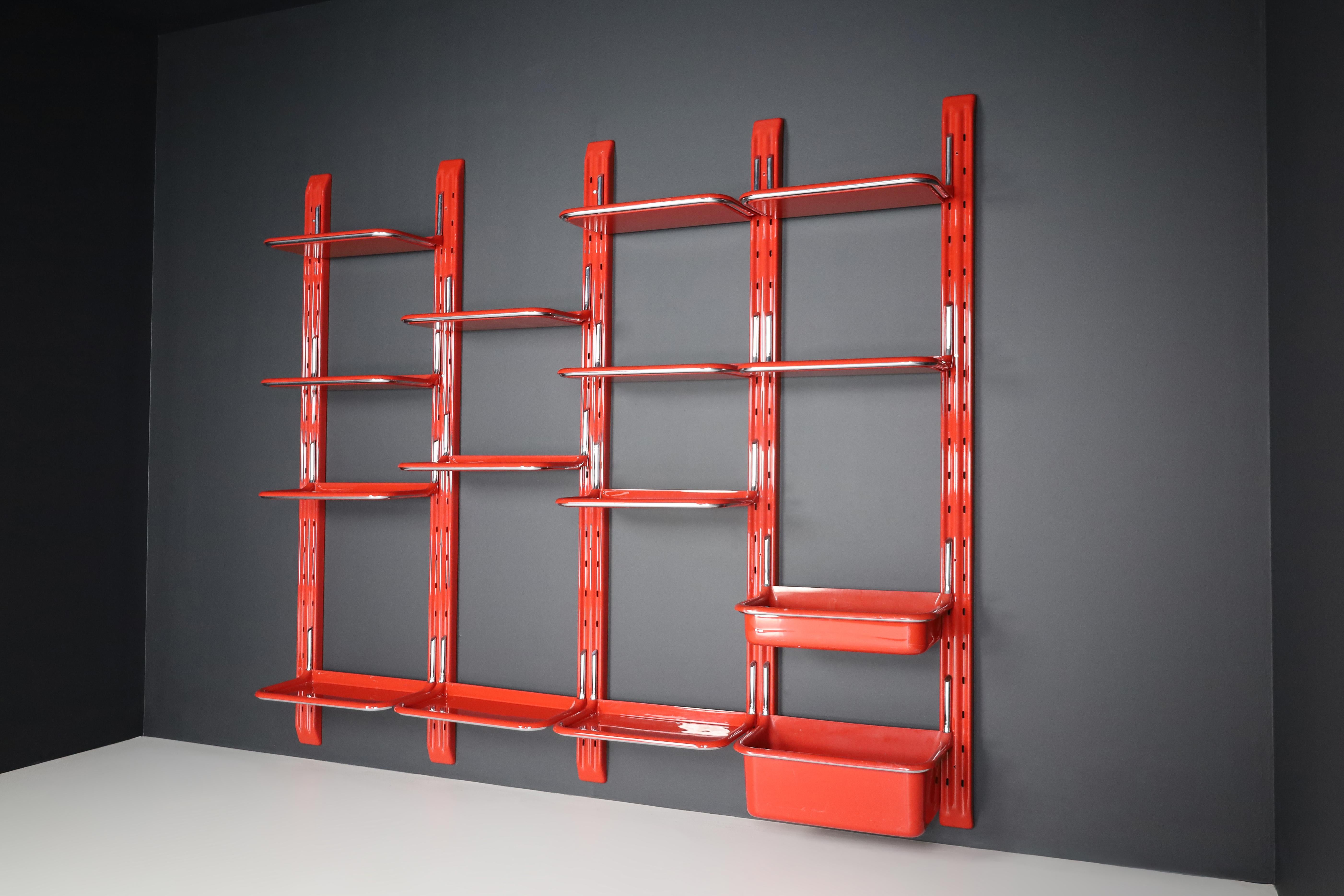 Chrome Large Speedy Bookcase by Alberto Rosselli for Saporiti, Italy the 1970s