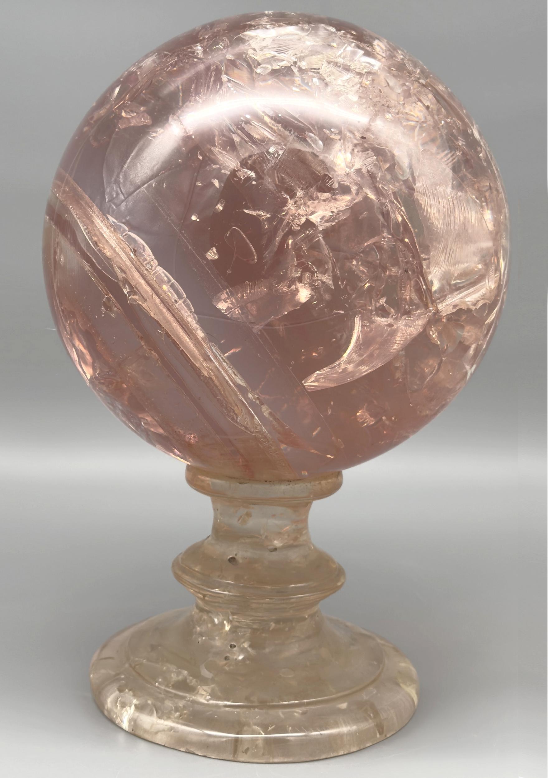 Large sphere on a pedestal in fractal resine. The pedestal is champagne-colored, the sphere slightly pink. Unique piece.

Biography : Pierre Giraudon, France (1923-2012)

Pierre Giraudon was born in 1923 in Paris. After studying botany and biology