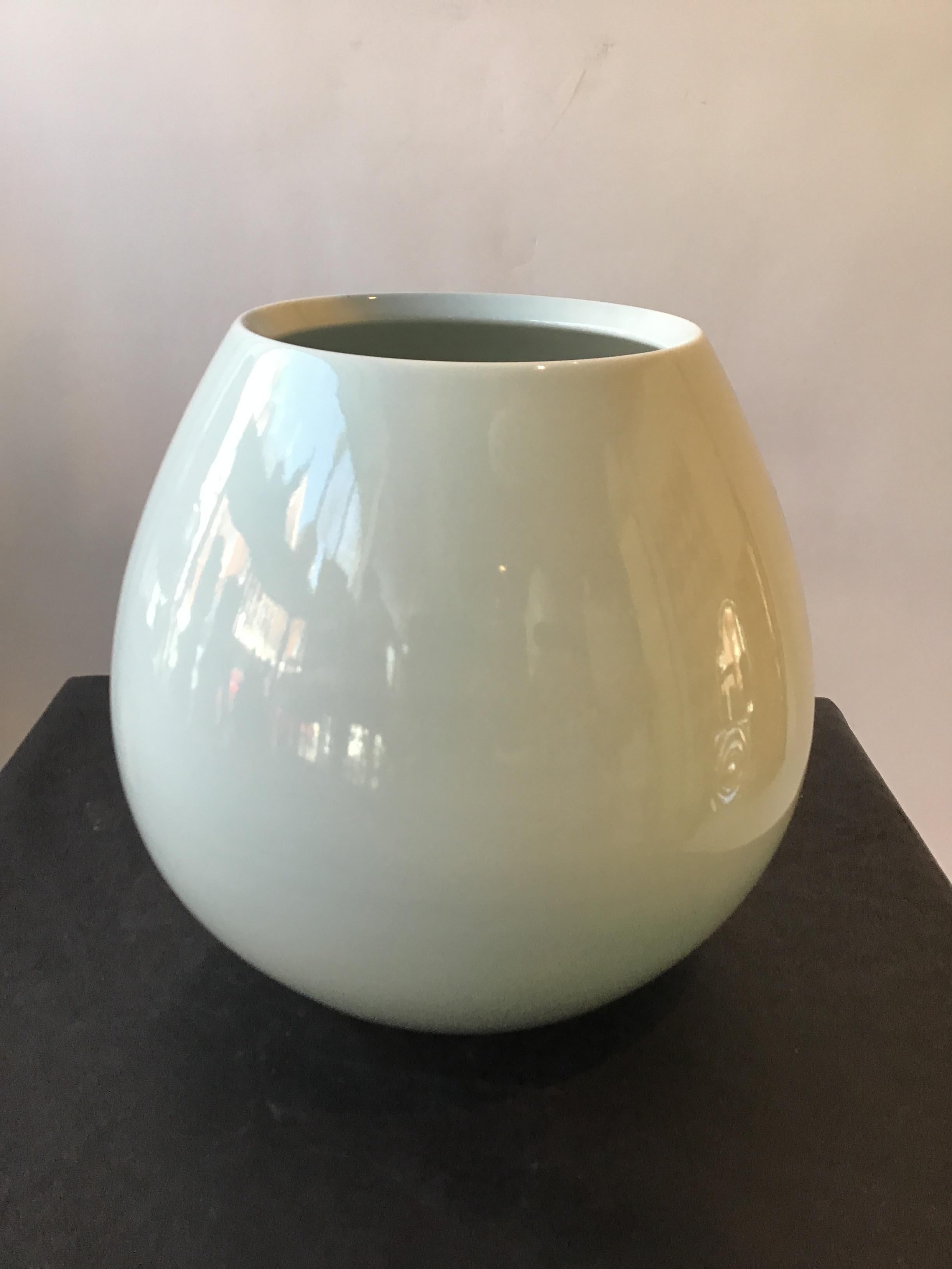 Contemporary Large Spin Ceramics White Vase with Blue Swirl For Sale