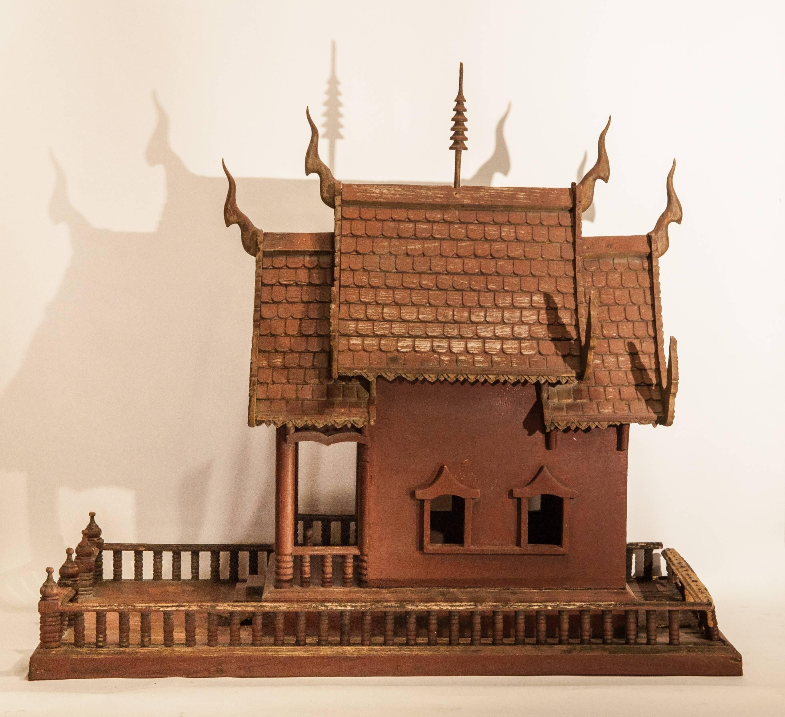 Large Spirit House from Northern Thailand, Teak, Mid-20th Century 5