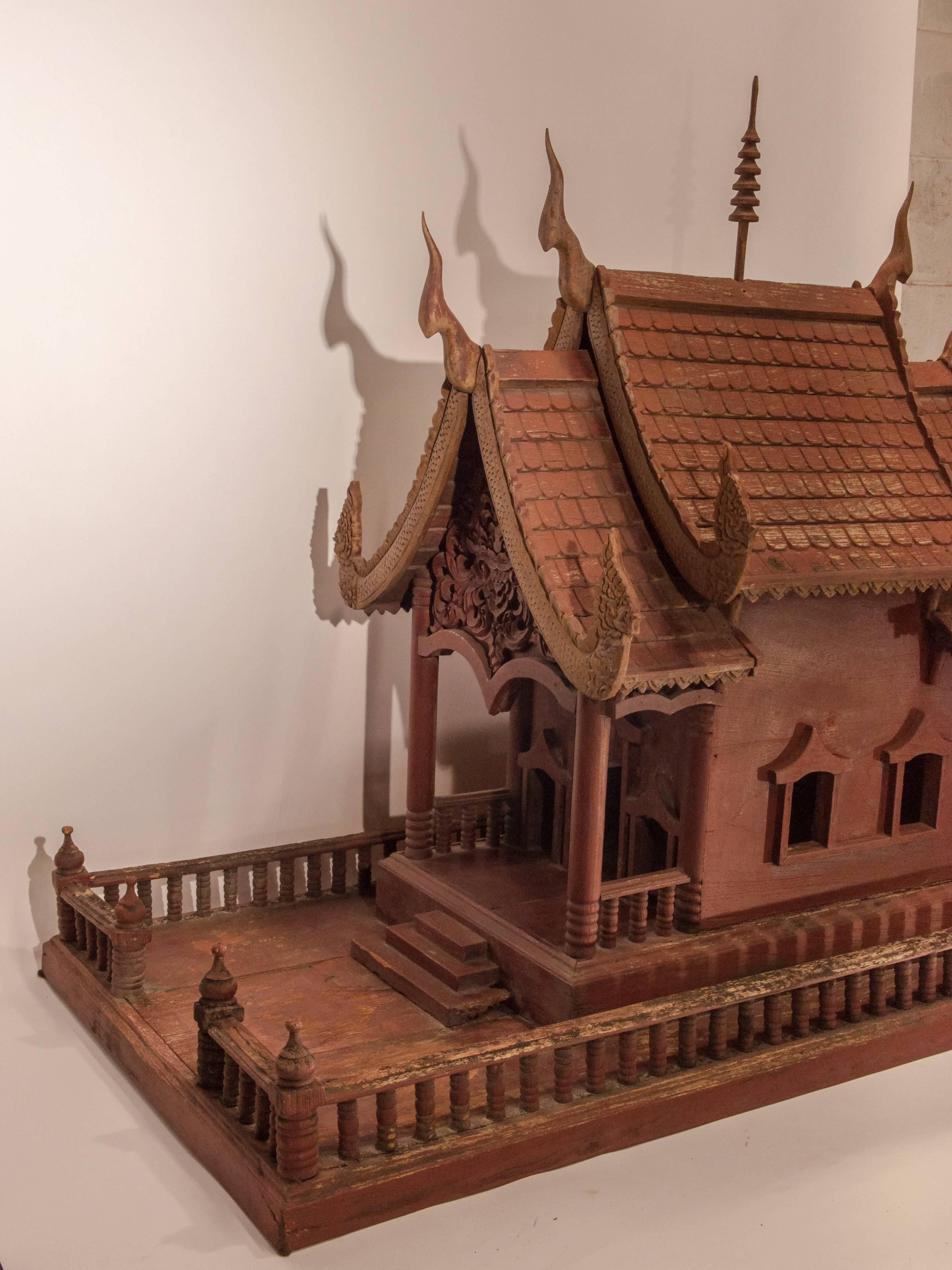 Large Spirit House from Northern Thailand, Teak, Mid-20th Century 6