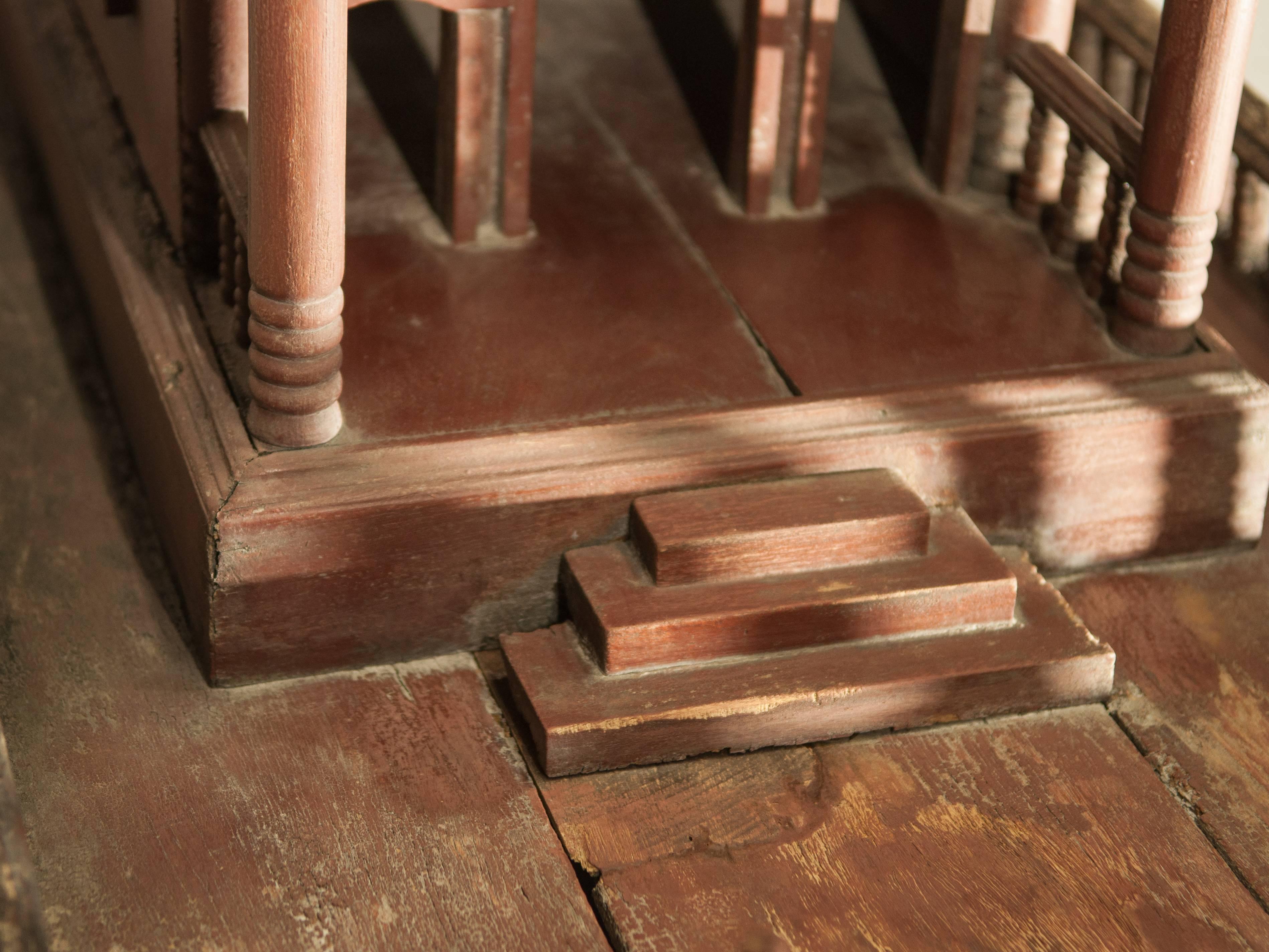 Large Spirit House from Northern Thailand, Teak, Mid-20th Century In Fair Condition In Point Richmond, CA