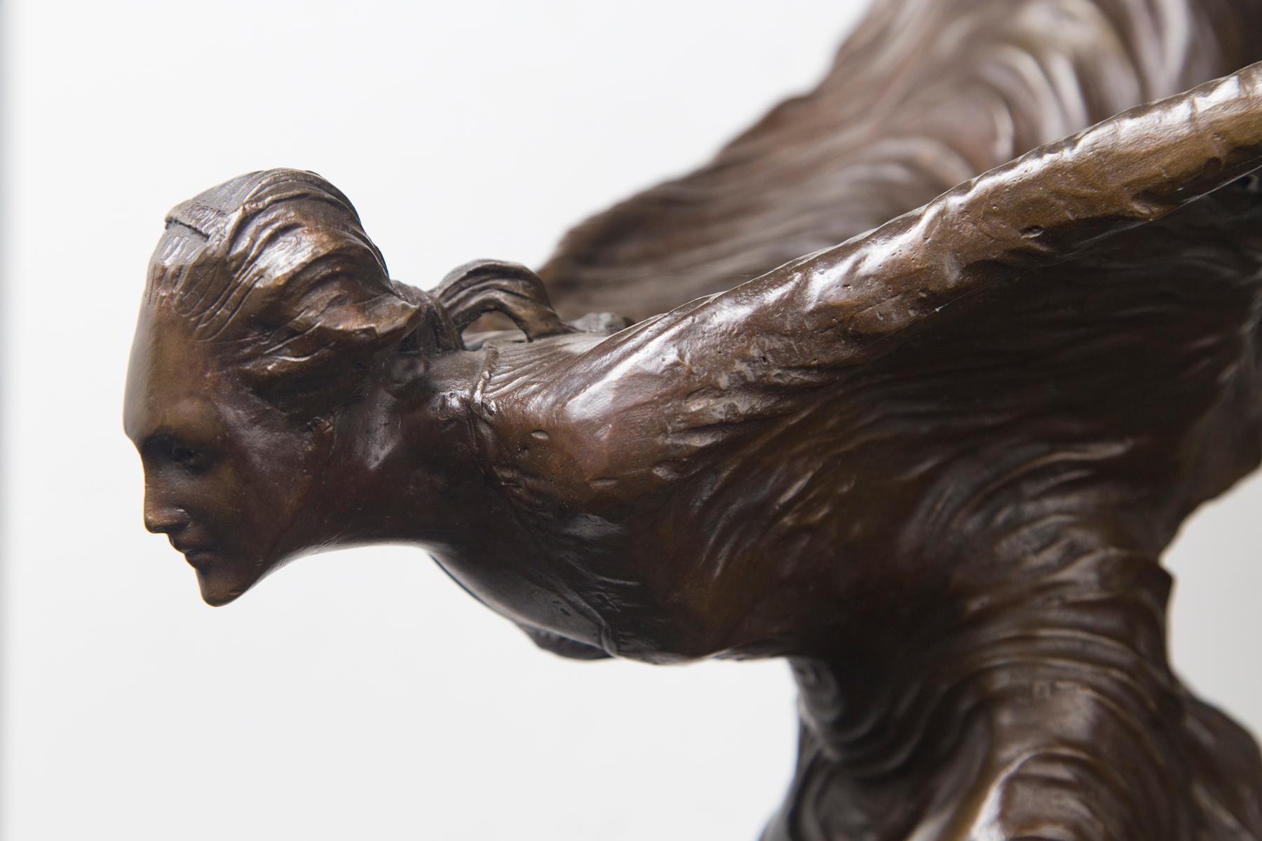 20ième siècle Grande statue en bronze « Spirit of Ecstasy »