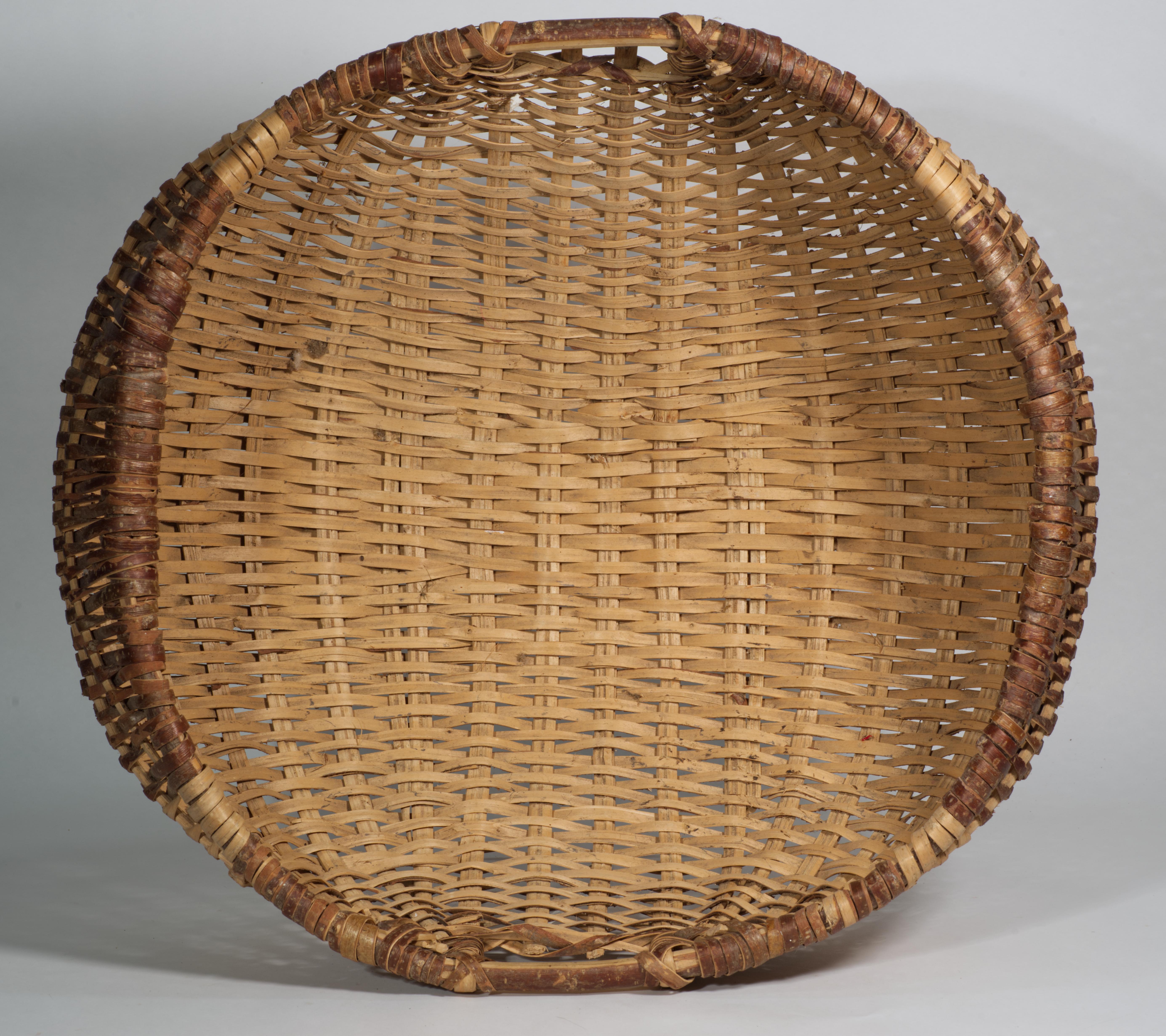 20th Century Large Split Oak American Spale Gathering Basket For Sale