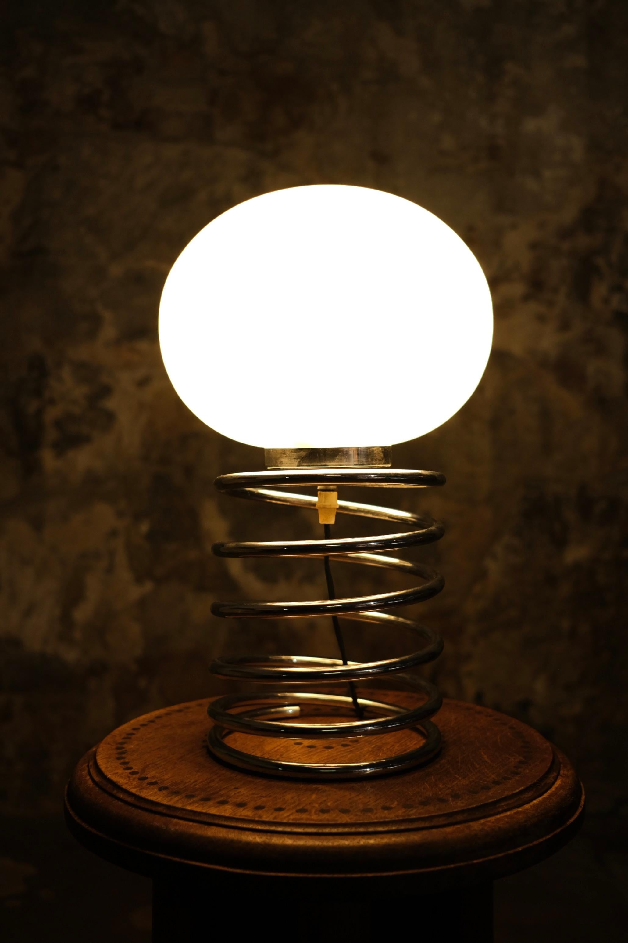 Metal Large spring table lamp, Galeries Lafayette, France, 1970s For Sale