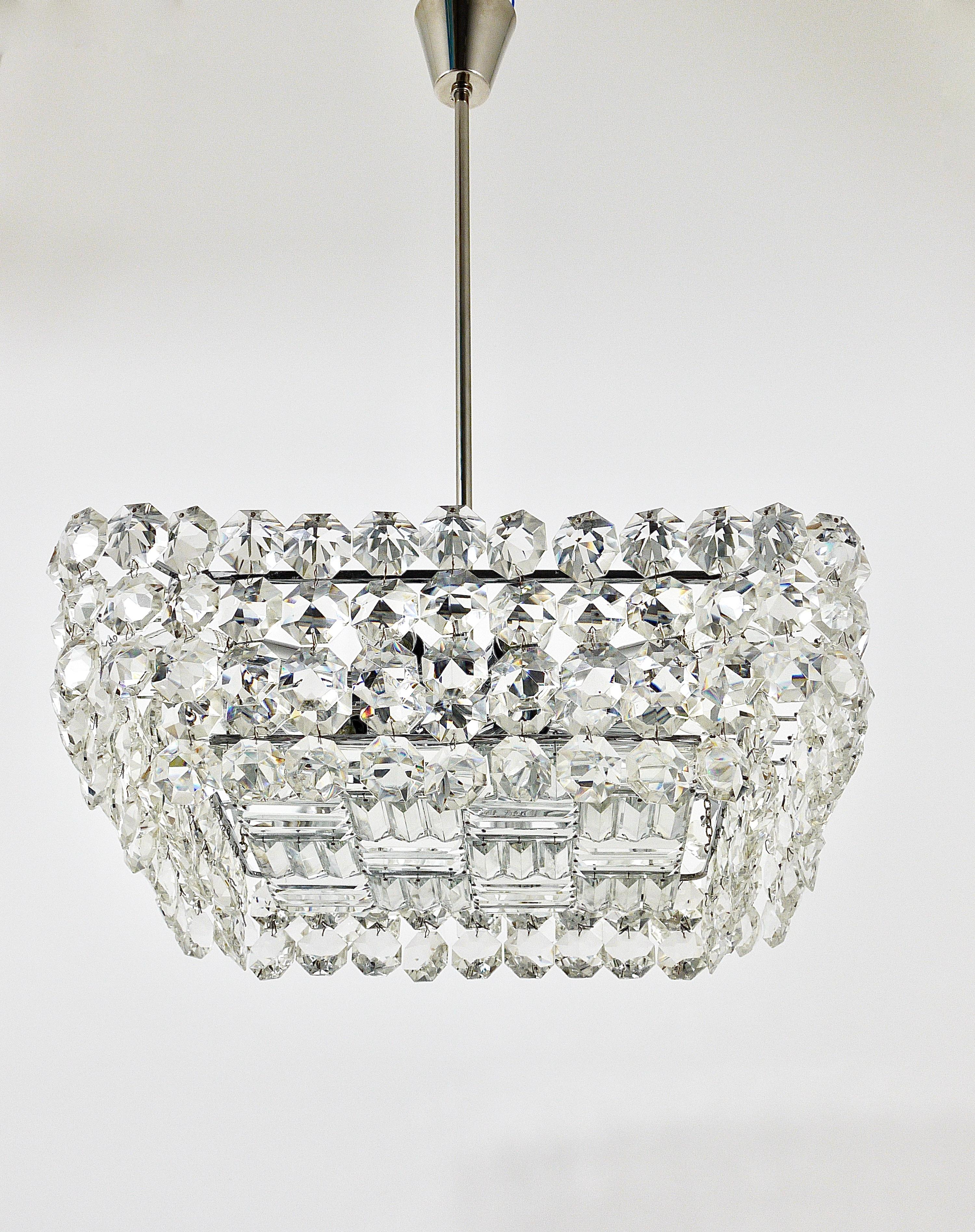 Large Square Bakalowits Chandelier with Diamond-Shaped Crystals, Austria, 1950s In Good Condition For Sale In Vienna, AT