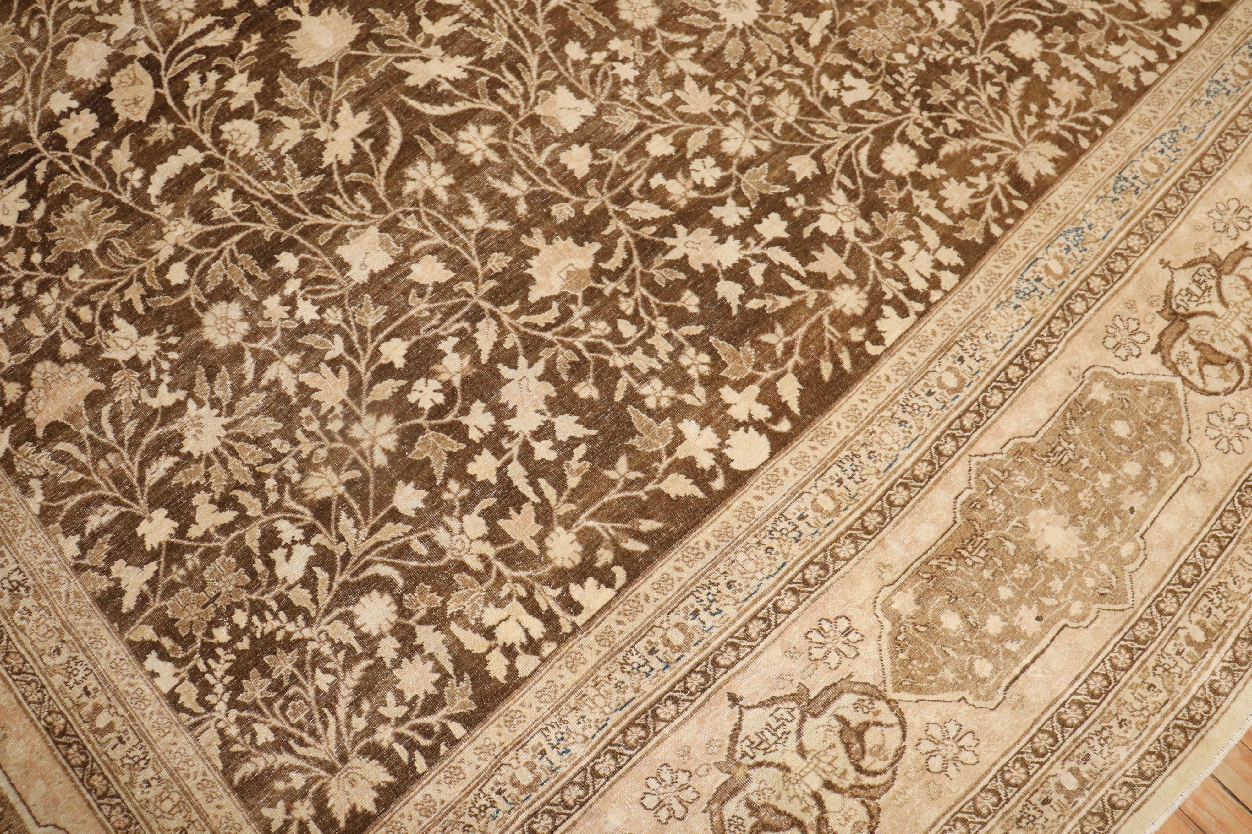 Grand tapis carré persan marron de Tabriz en vente 7