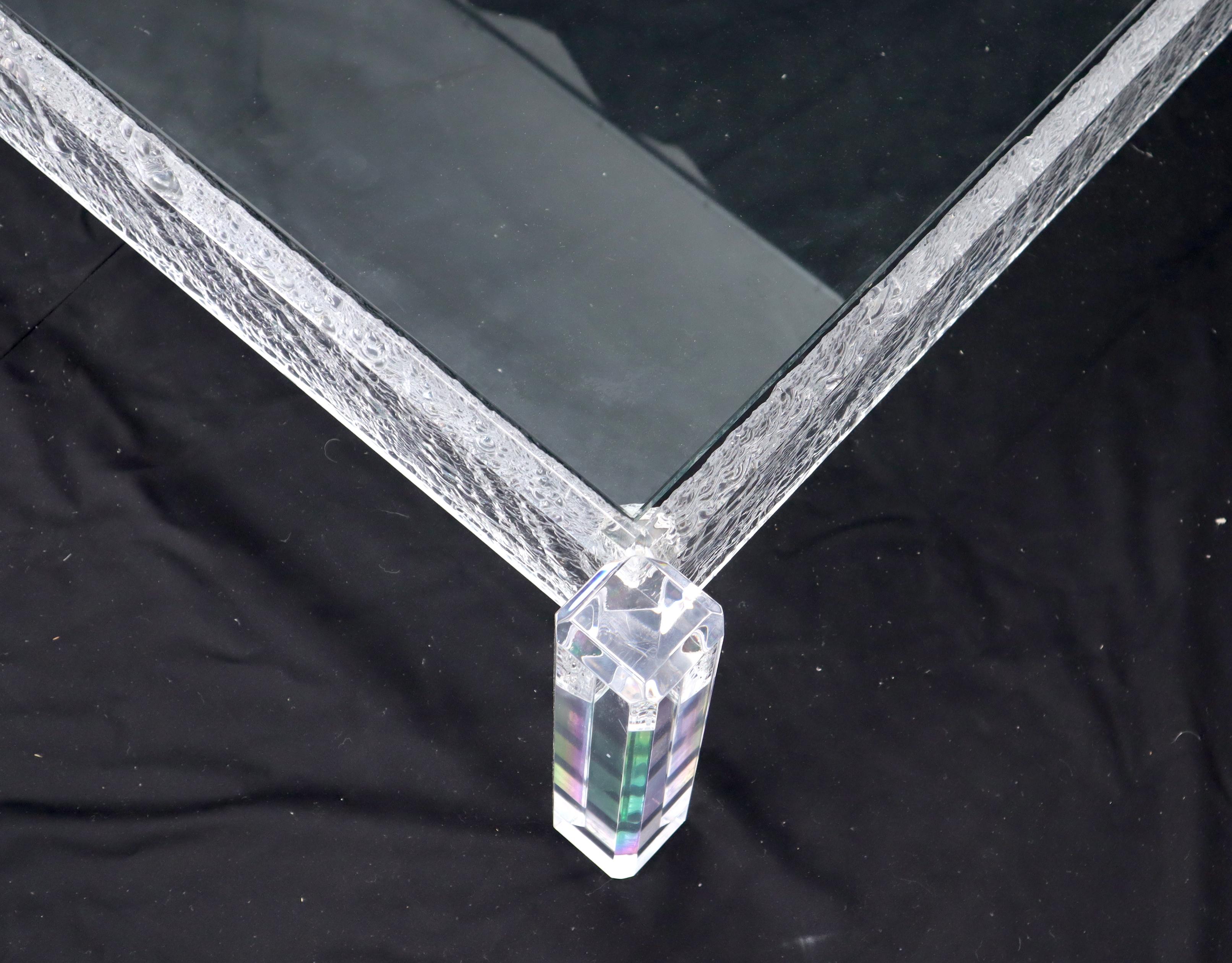 Grande table basse carrée sculptée en verre Lucite en vente 5