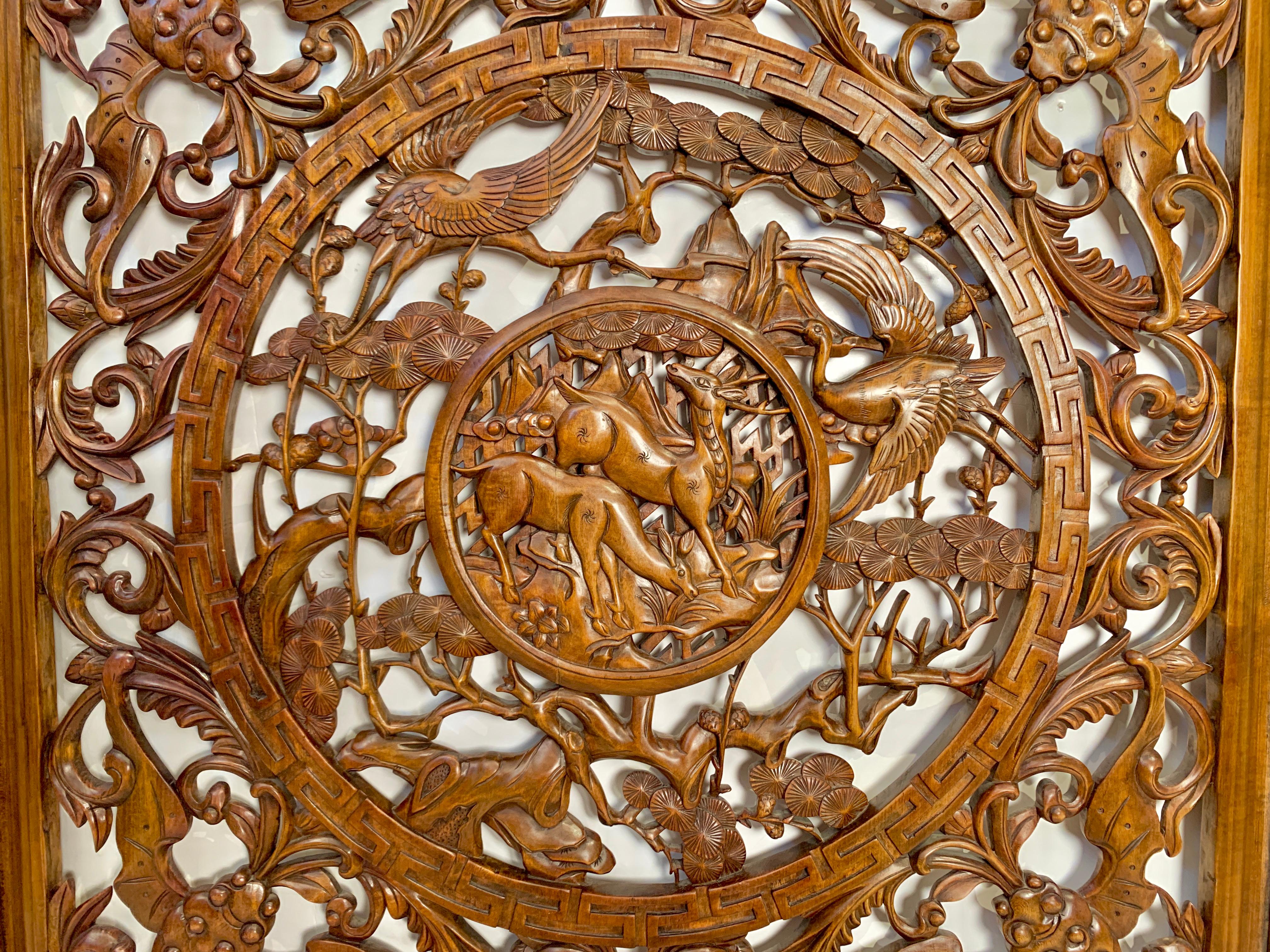 Laiton Grand panneau carré en bois de camphrier sculpté chinois ' Longevity '<unk>