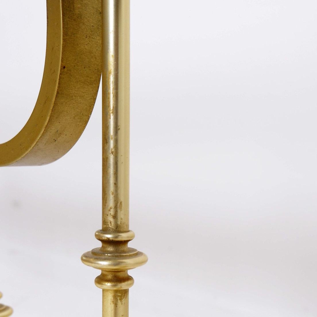 Grande table basse carrée dans une aile de cheminée en vente 5