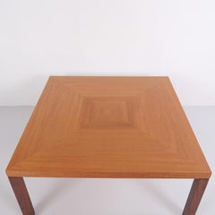 Mesa de centro grande y cuadrada en caoba clara, de Erik Jørgensen Møbelfabrik