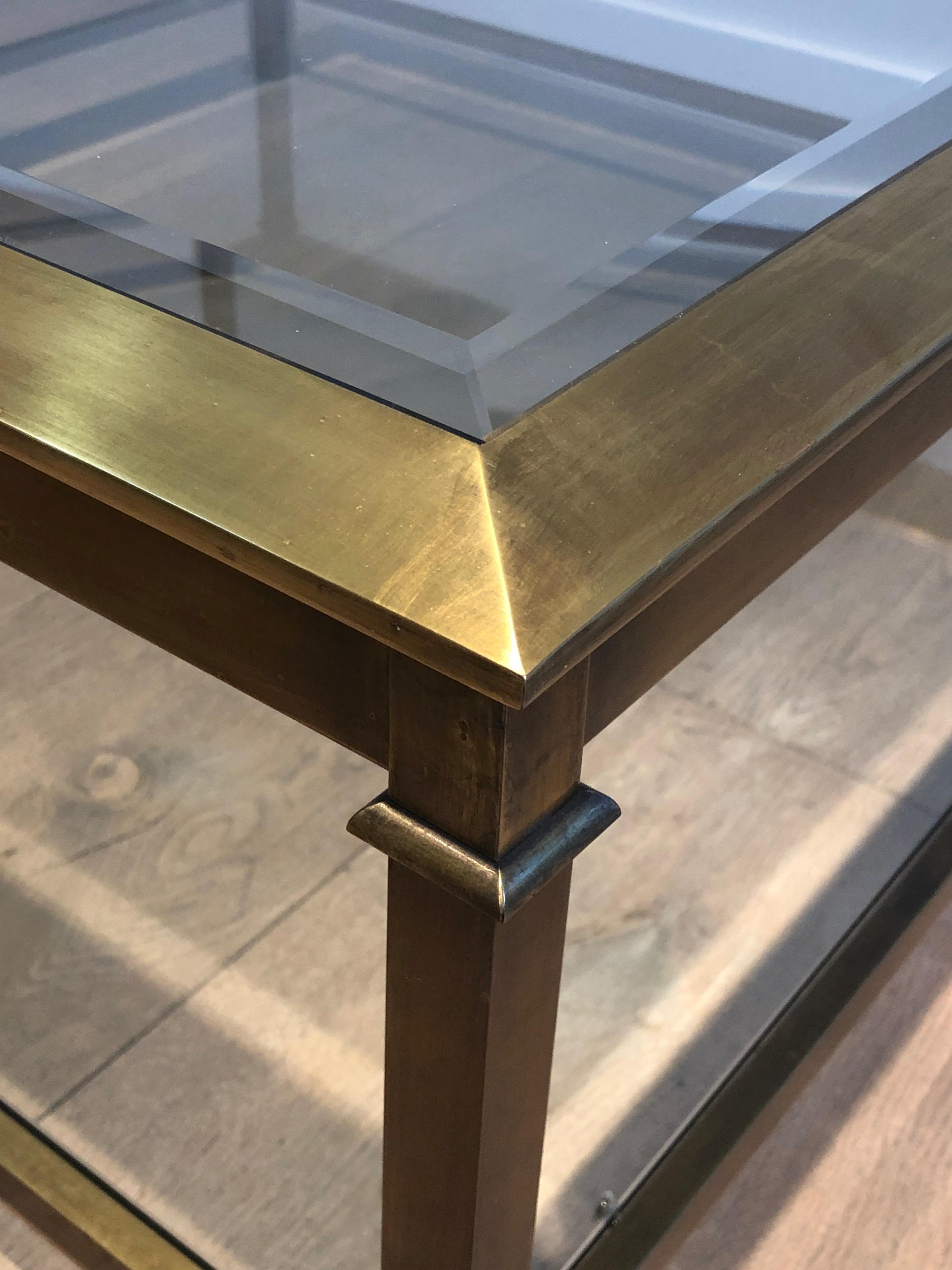 Großer quadratischer Couchtisch aus gold patiniertem, patiniertem Stahl im Angebot 8