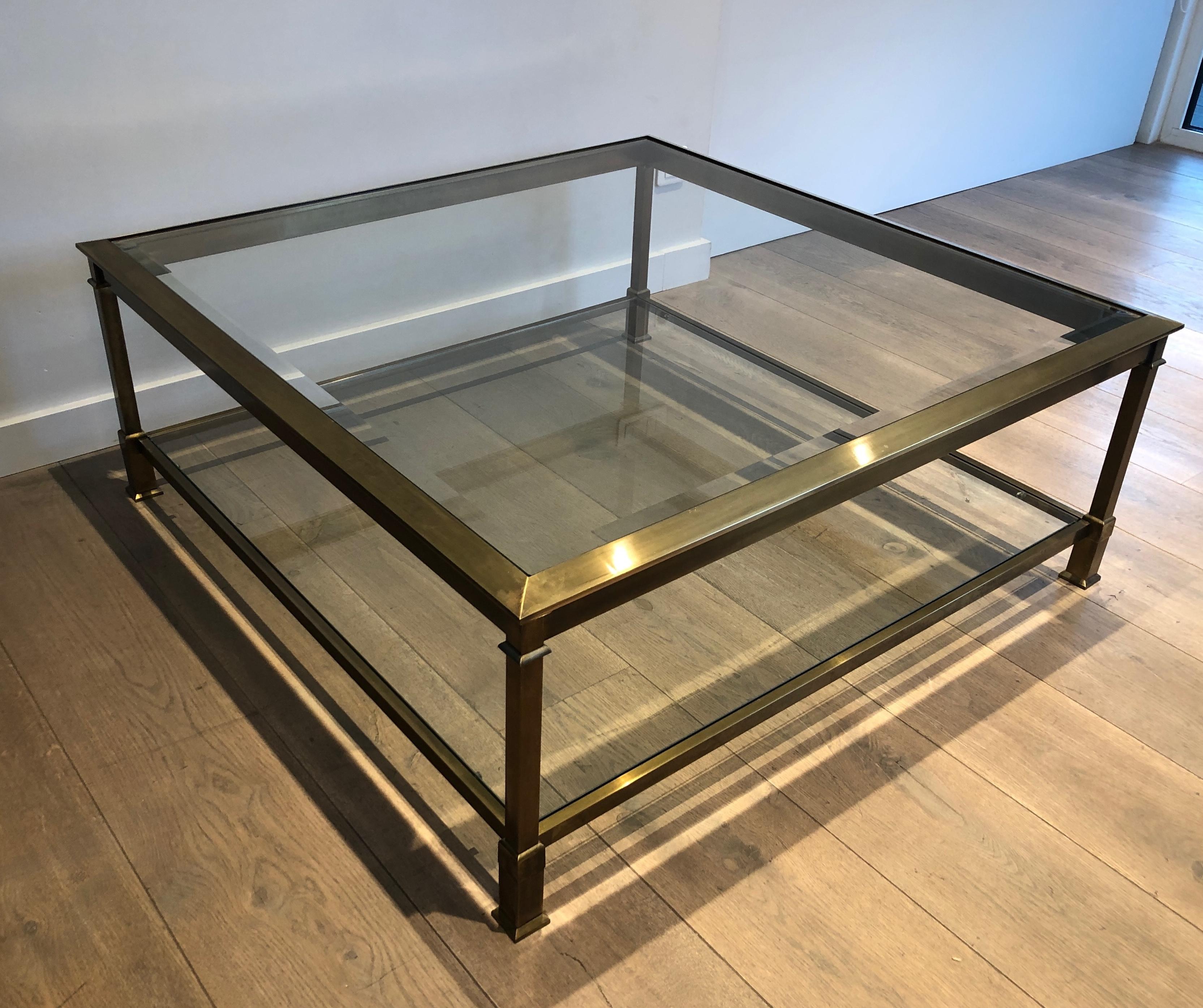 Großer quadratischer Couchtisch aus gold patiniertem, patiniertem Stahl im Angebot 12