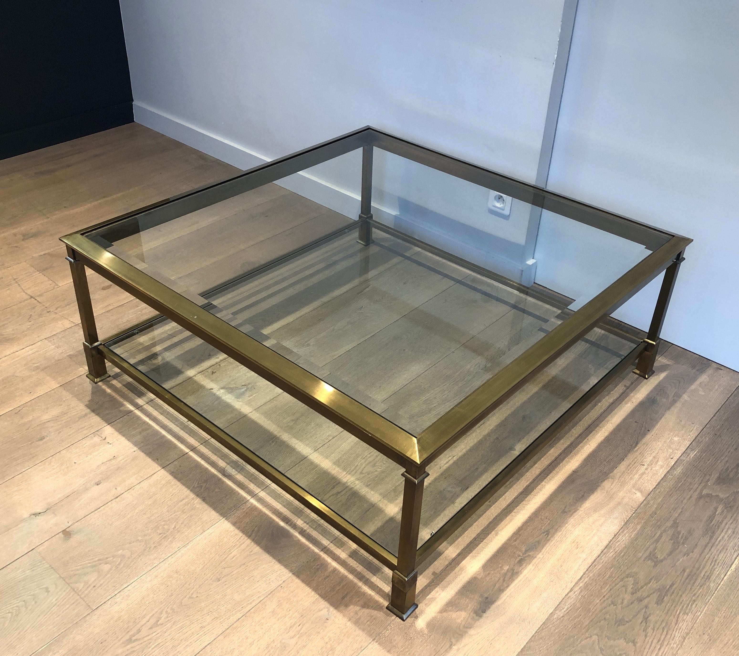 Großer quadratischer Couchtisch aus gold patiniertem, patiniertem Stahl im Angebot 13