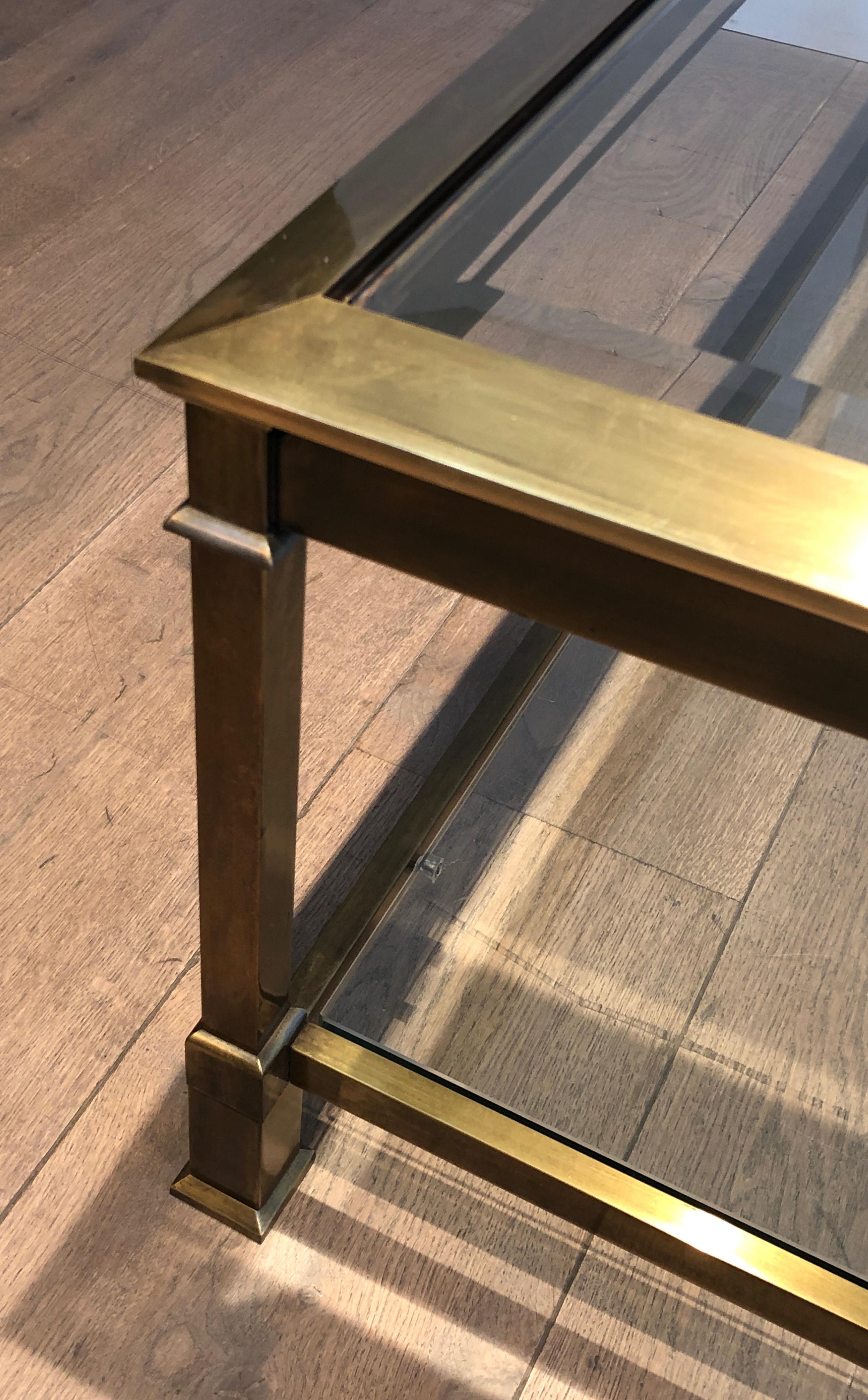 Großer quadratischer Couchtisch aus gold patiniertem, patiniertem Stahl im Zustand „Gut“ im Angebot in Marcq-en-Barœul, Hauts-de-France