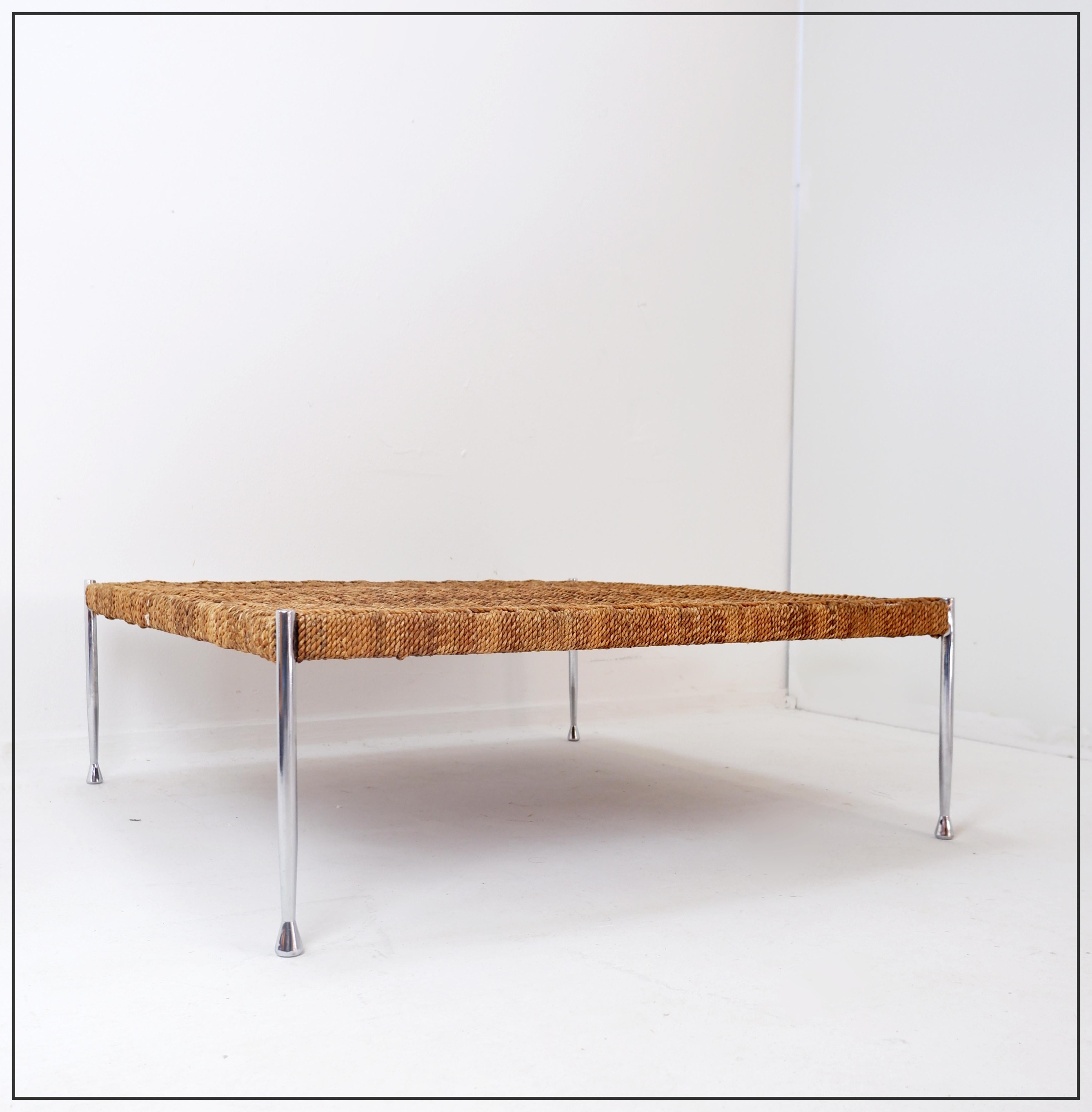 Large Square coffee table - Rope top
Design - Minimalist - Natural Material
Measures : 90x90cm H:31kg
Material : Chrome steel - Rope 
Wear consistent with age and use : See Photos 
 