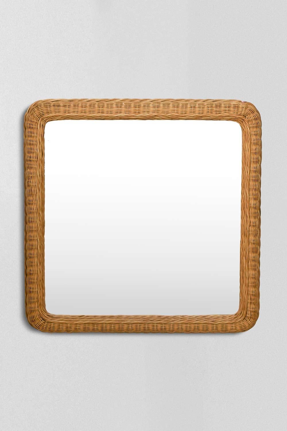 Large square mirror in hand-woven wicker, Italy 1980
Product details
Dimensions: 102 W x 102 H x 10 D cm