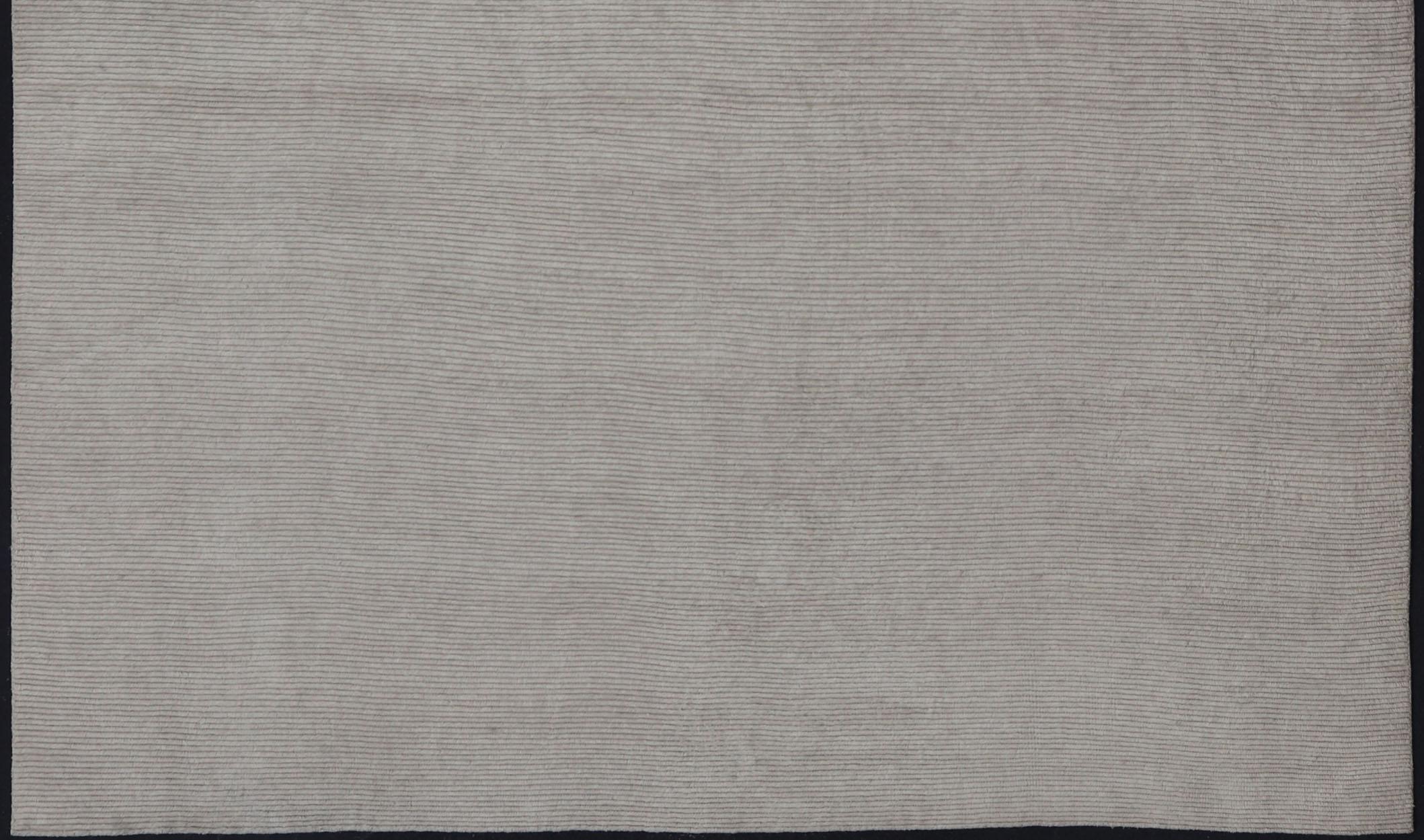Grand tapis carré moderne avec motif minimaliste  Modèle blanc cassé et beige en vente 2