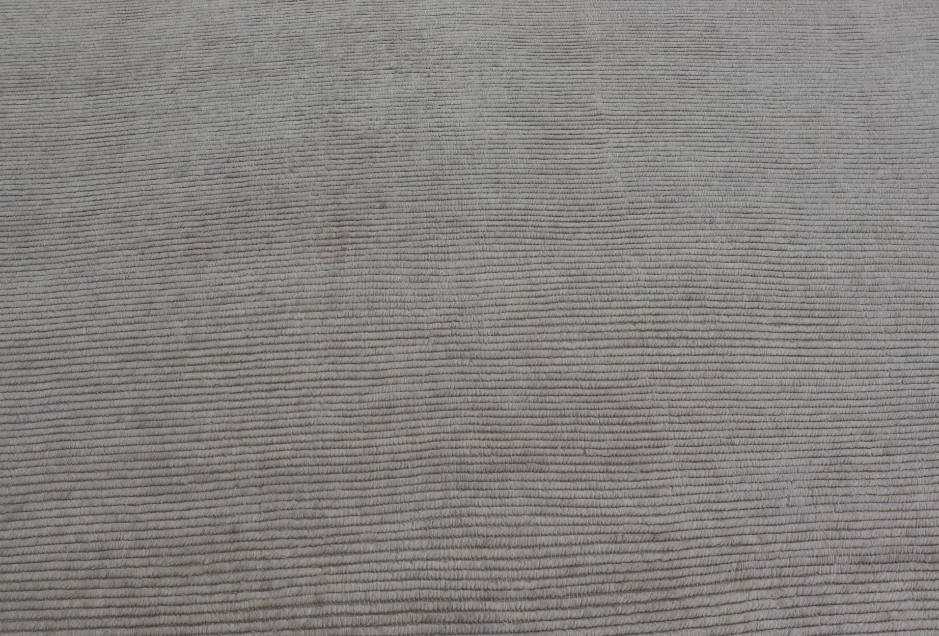 Laine Grand tapis carré moderne avec motif minimaliste  Modèle blanc cassé et beige en vente