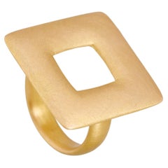 Großer quadratischer Ring, 22 Karat Gold