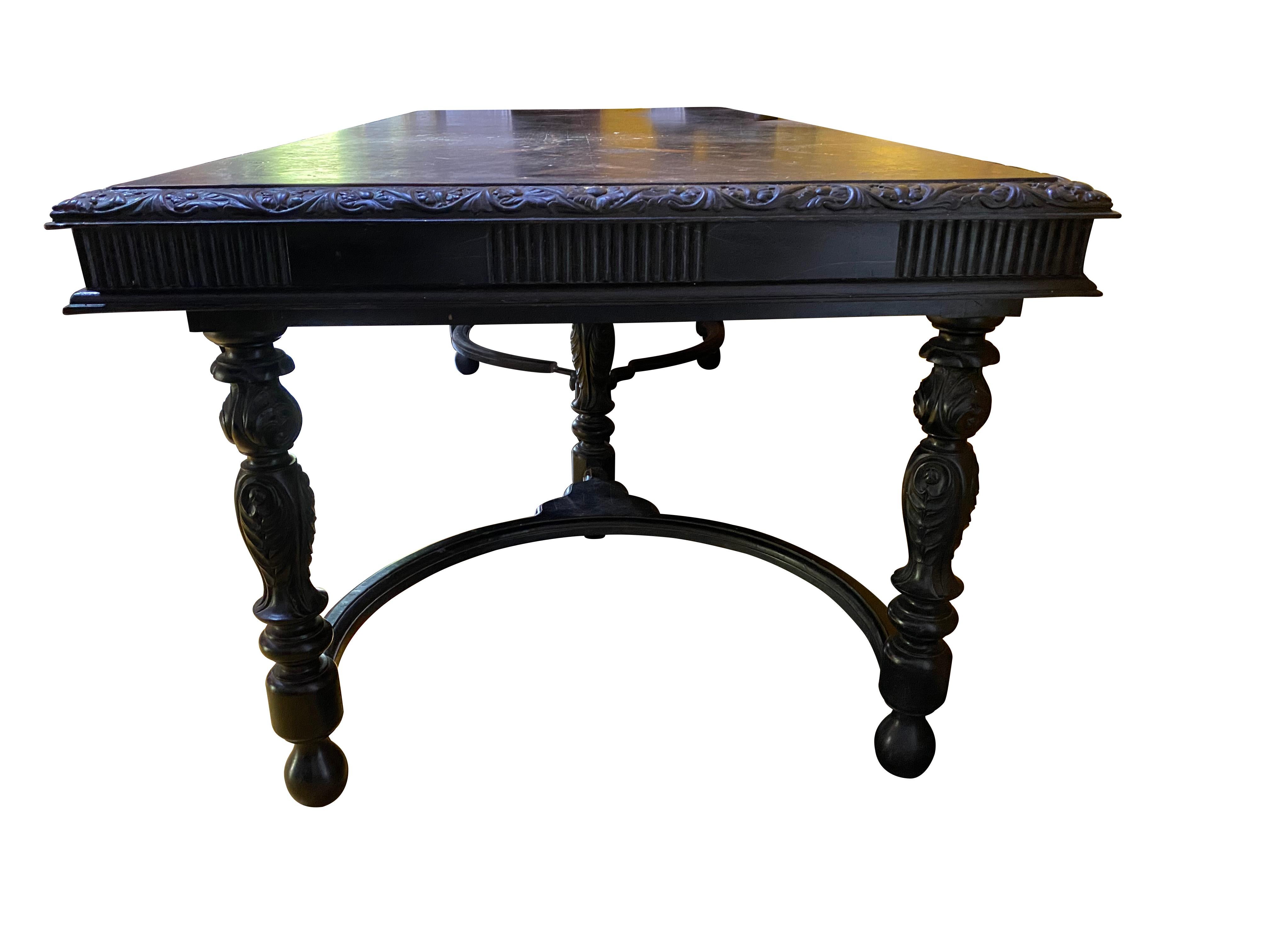 Début du 20ème siècle Grande table de salle à manger du Sri Lanka en vente