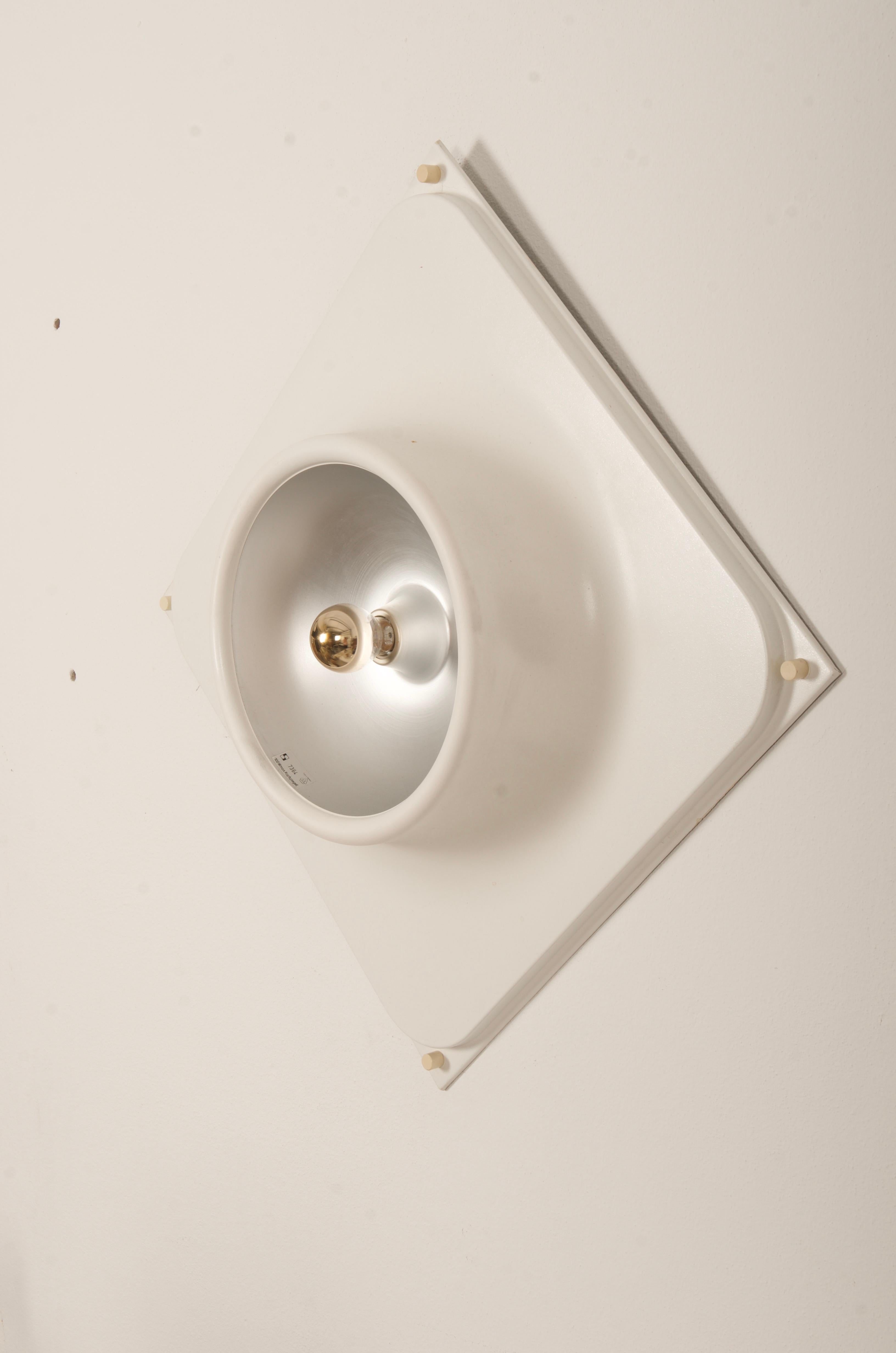 Large Staff Flush or Wall Mount Light In Good Condition For Sale In Vienna, AT