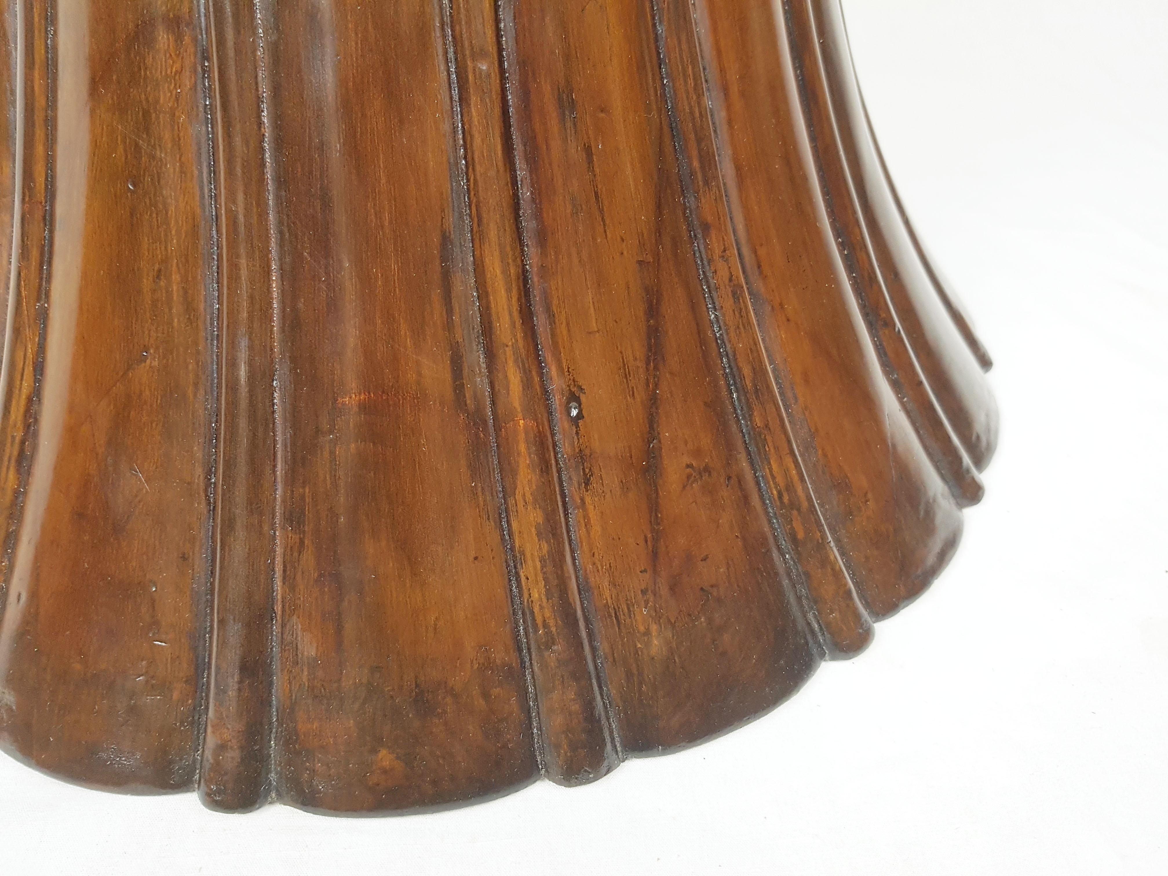 Grande table basse en bois teinté et verre des années 1930-1940 attribuée à Guglielmo Ulrich en vente 3