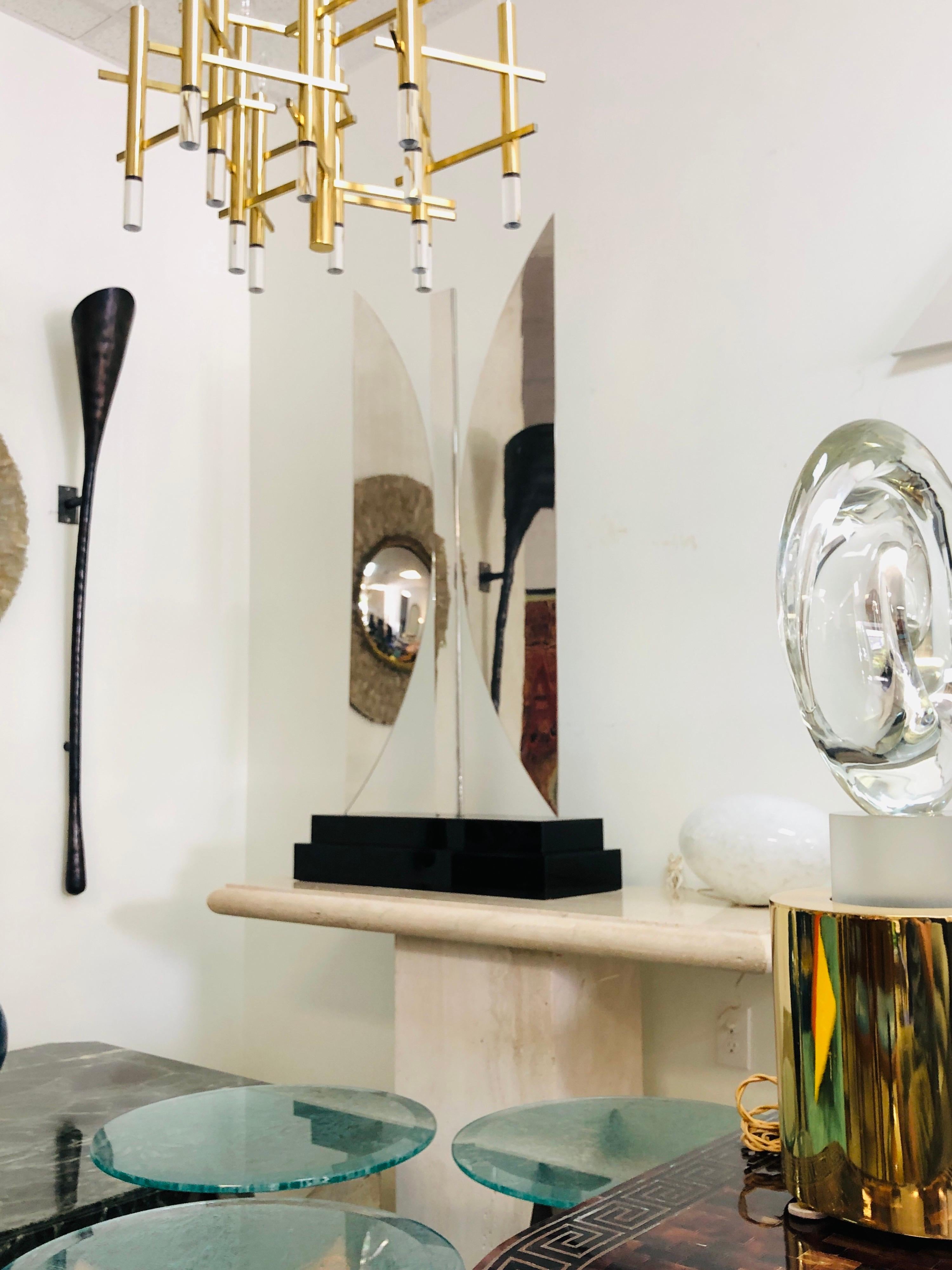 Acciaio inossidabile Scultura moderna astratta minimalista in acciaio inossidabile di grandi dimensioni in vendita