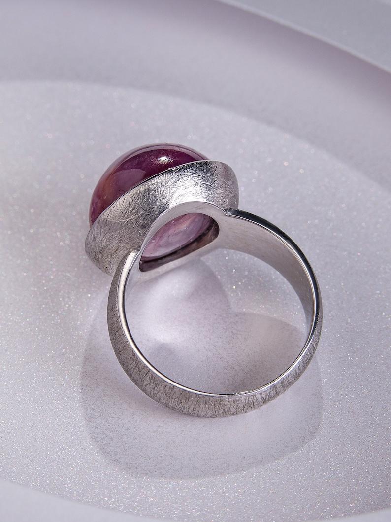 Grande anello d'argento con stella di rubino Gemma rossa naturale regalo di corindone Gioielli unisex in vendita 1