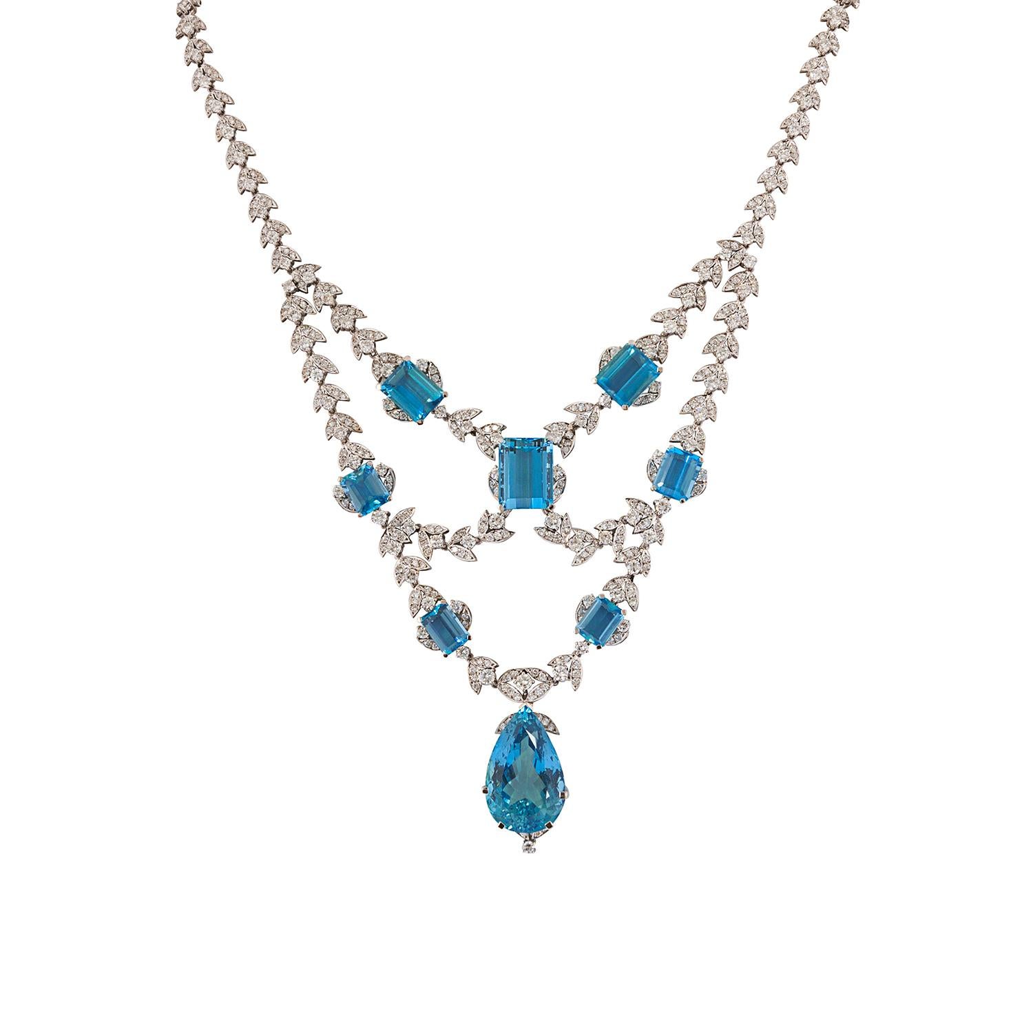 Large Statement Aquamarine & Diamond Chandelier Necklace In Good Condition For Sale In London, GB